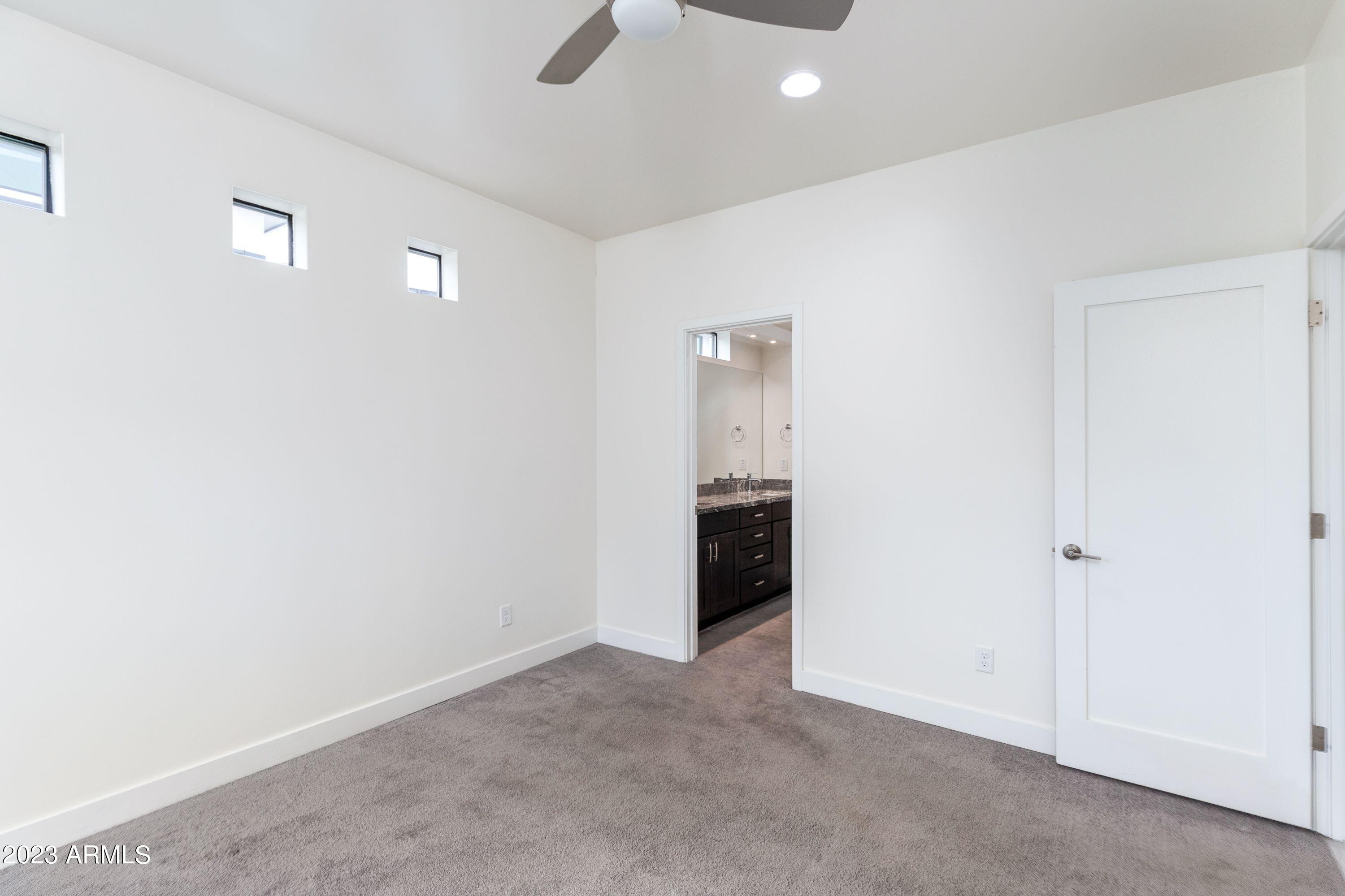 1301 W 4TH Street, 1009