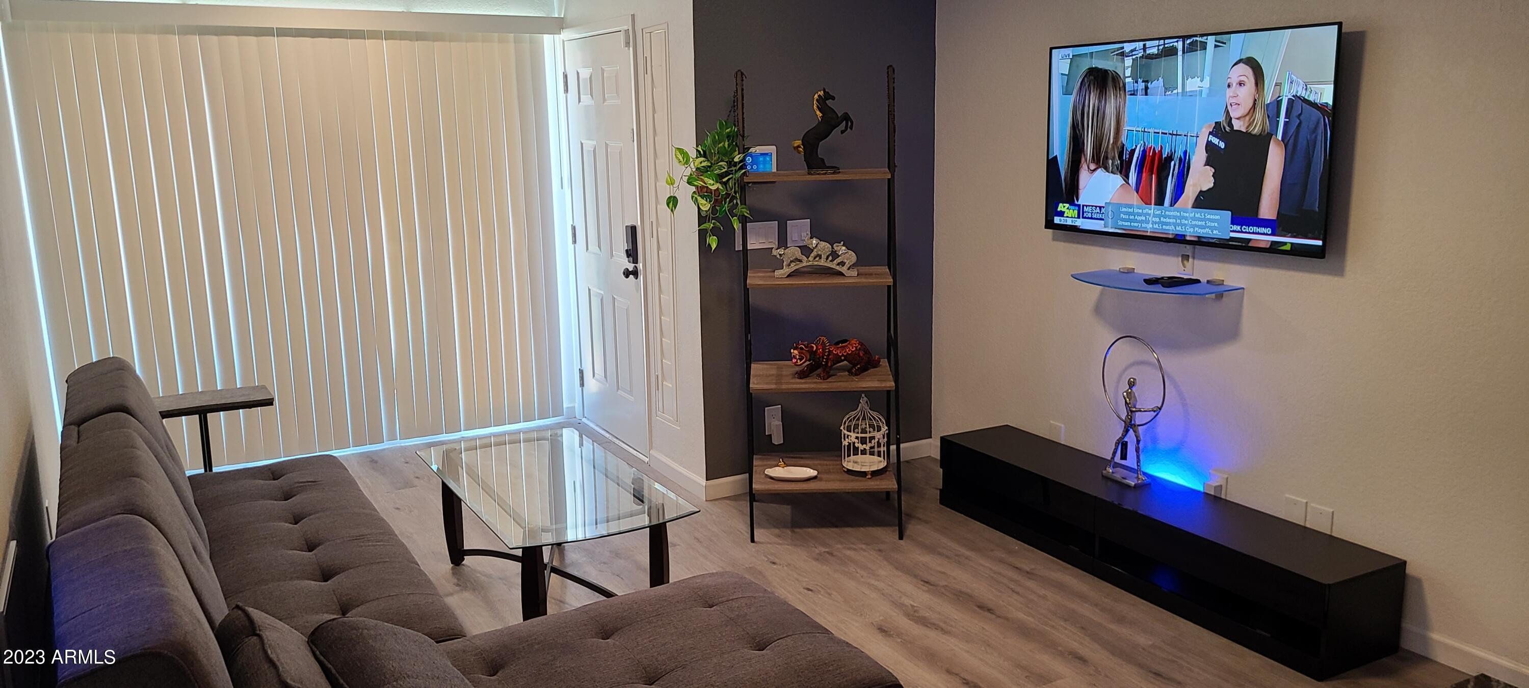 1820 E Morten Avenue, Unit 106