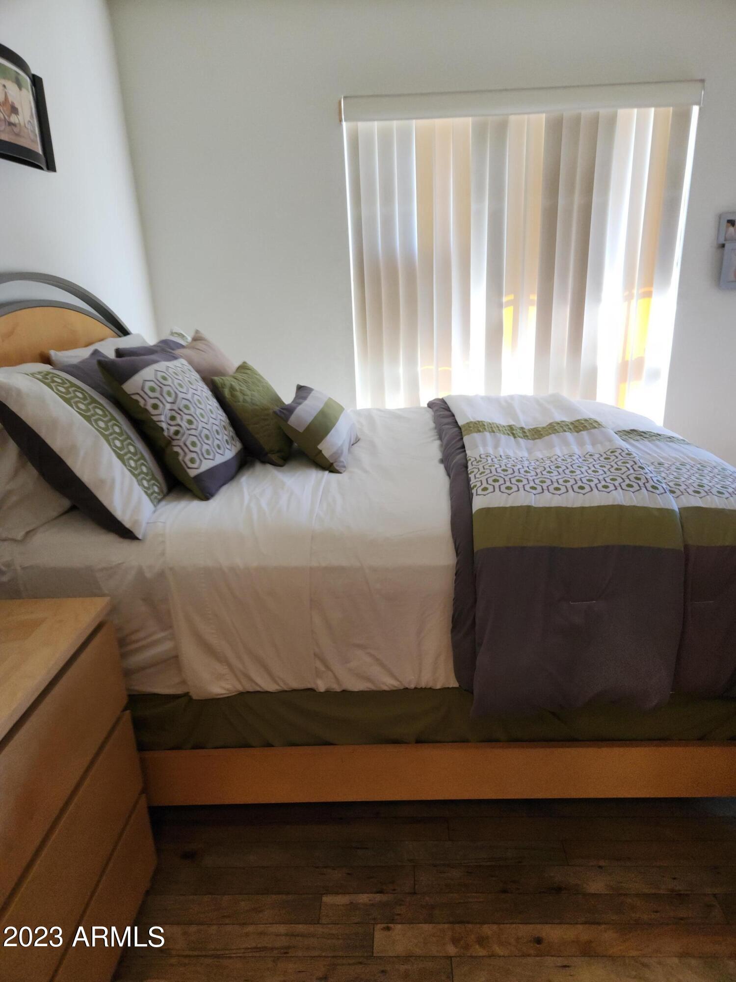 7557 N DREAMY DRAW Drive, 280