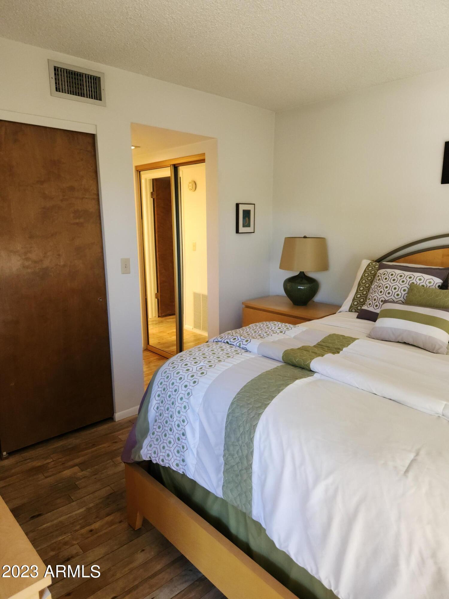 7557 N DREAMY DRAW Drive, 280