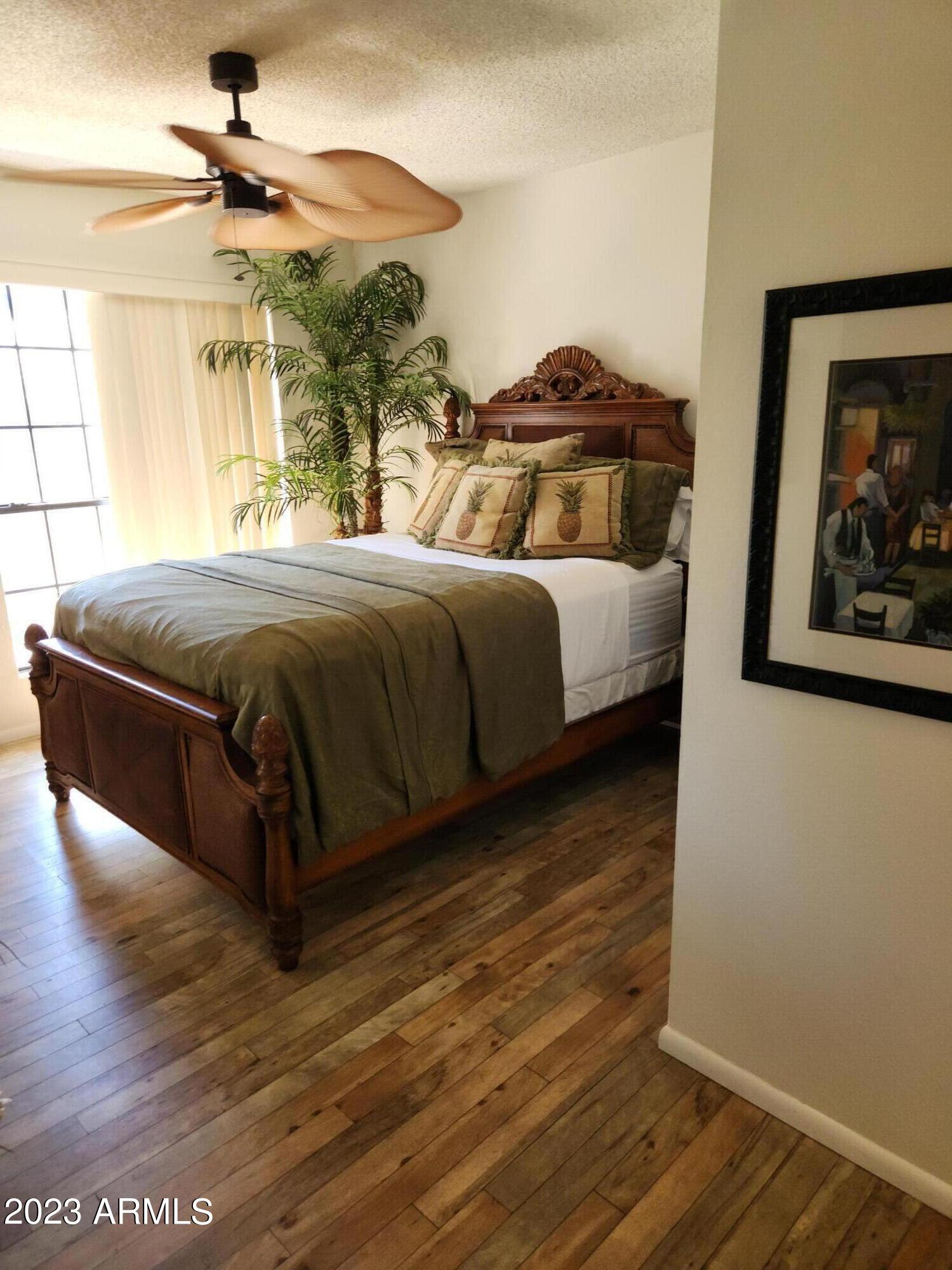 7557 N DREAMY DRAW Drive, 280