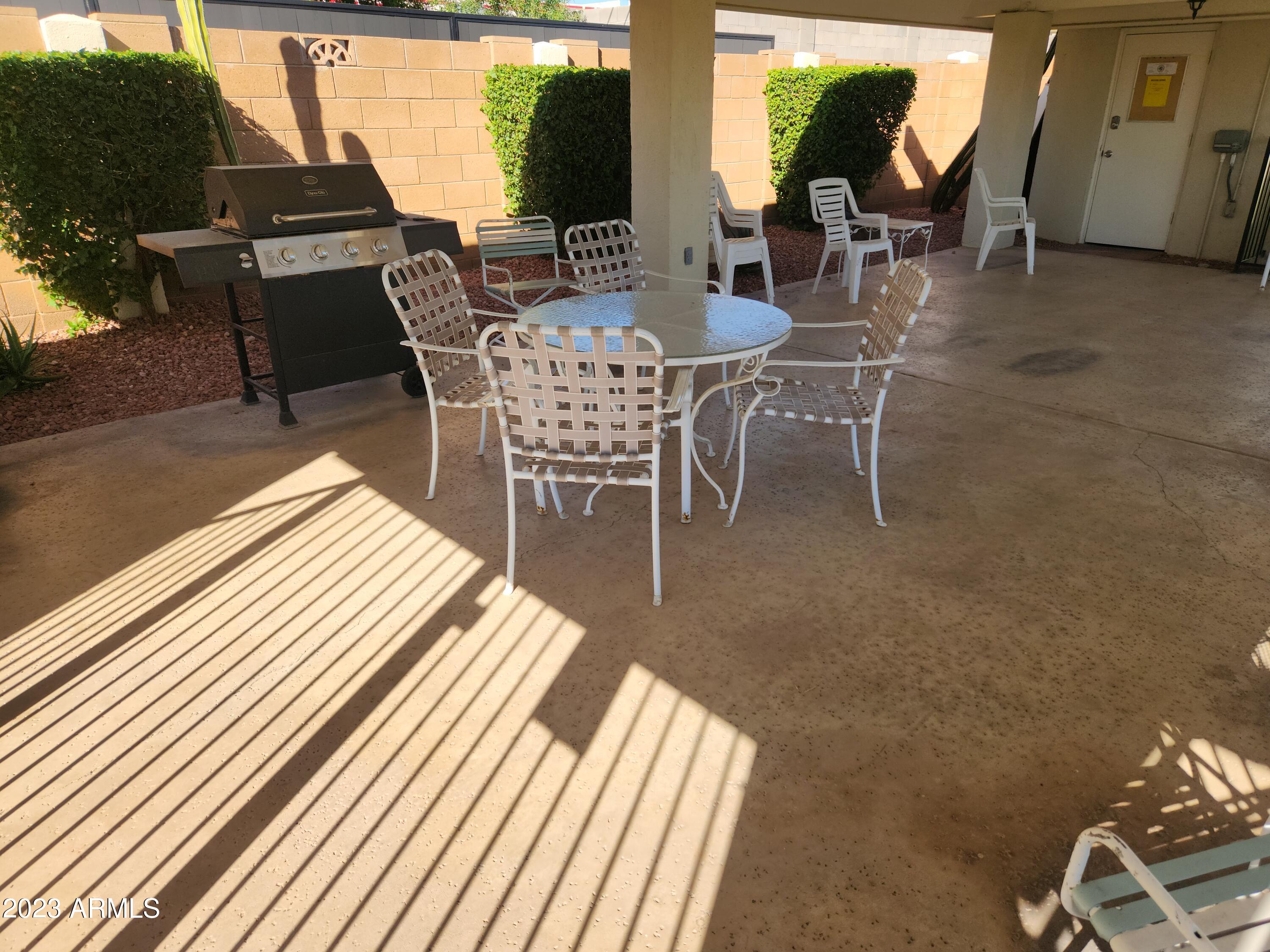 1615 E BORGHESE Place