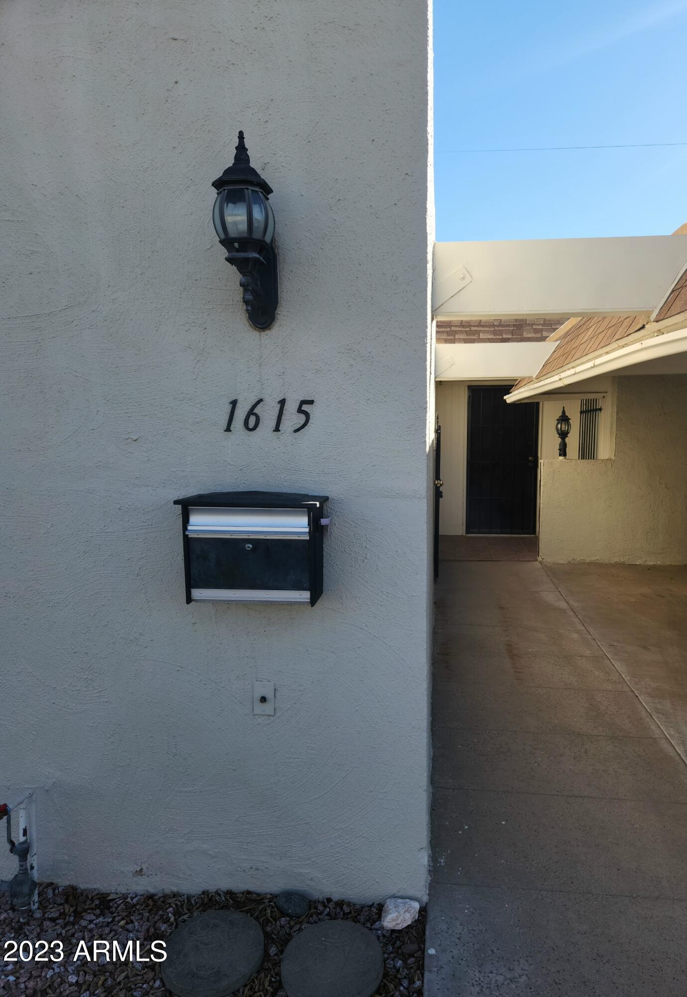 1615 E BORGHESE Place