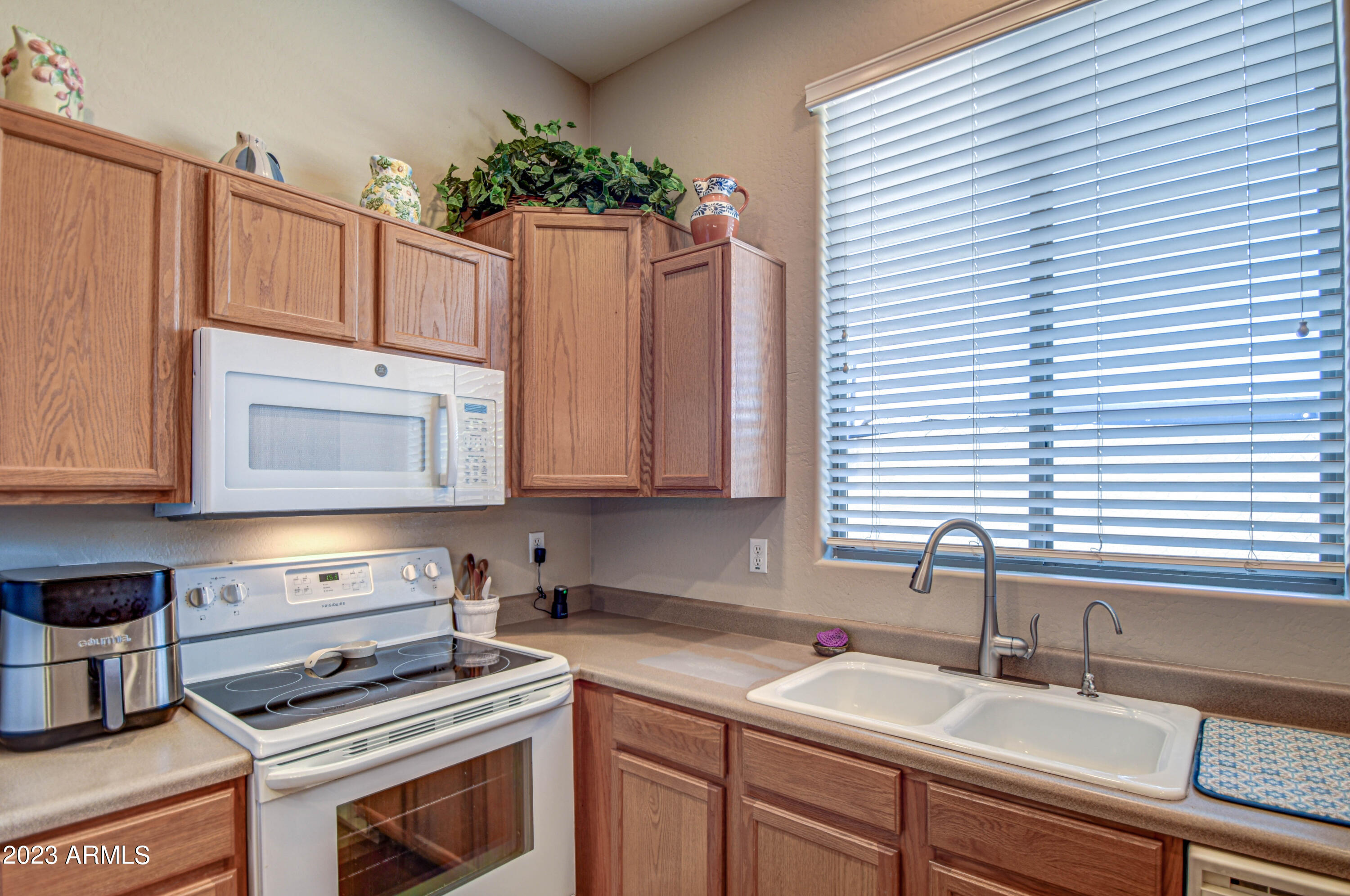 25 S QUINN Circle, 62