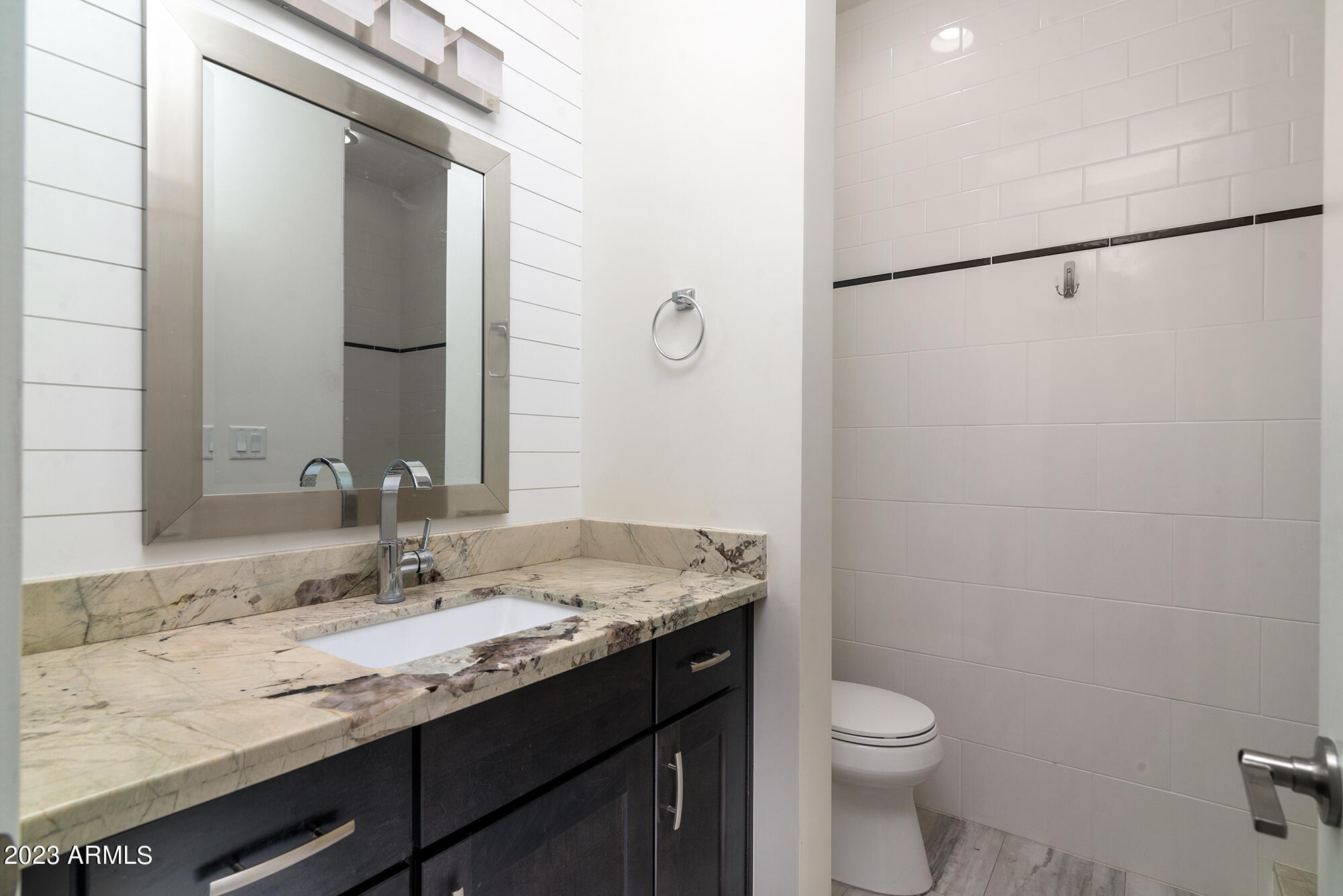 1301 W 4TH Street, 1001