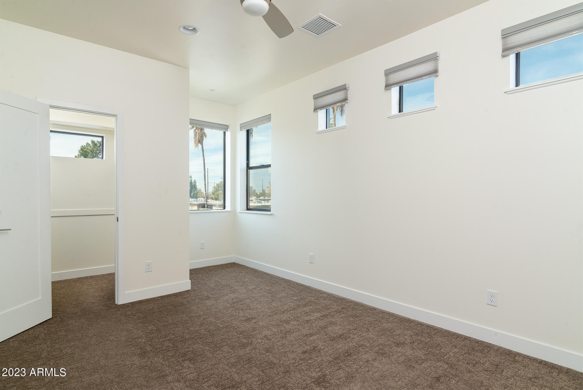 1301 W 4TH Street, 1001