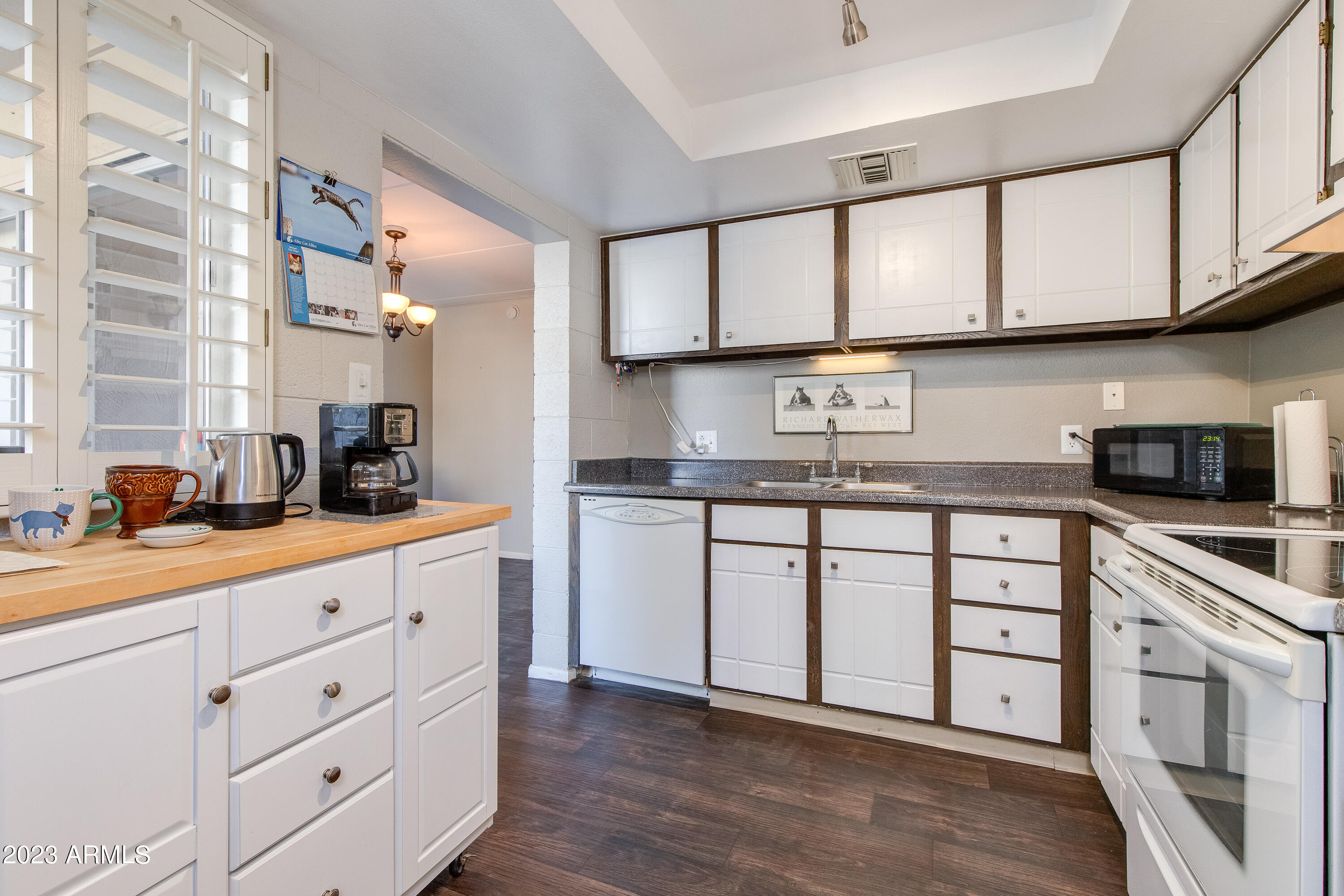 4201 E CAMELBACK Road, 81