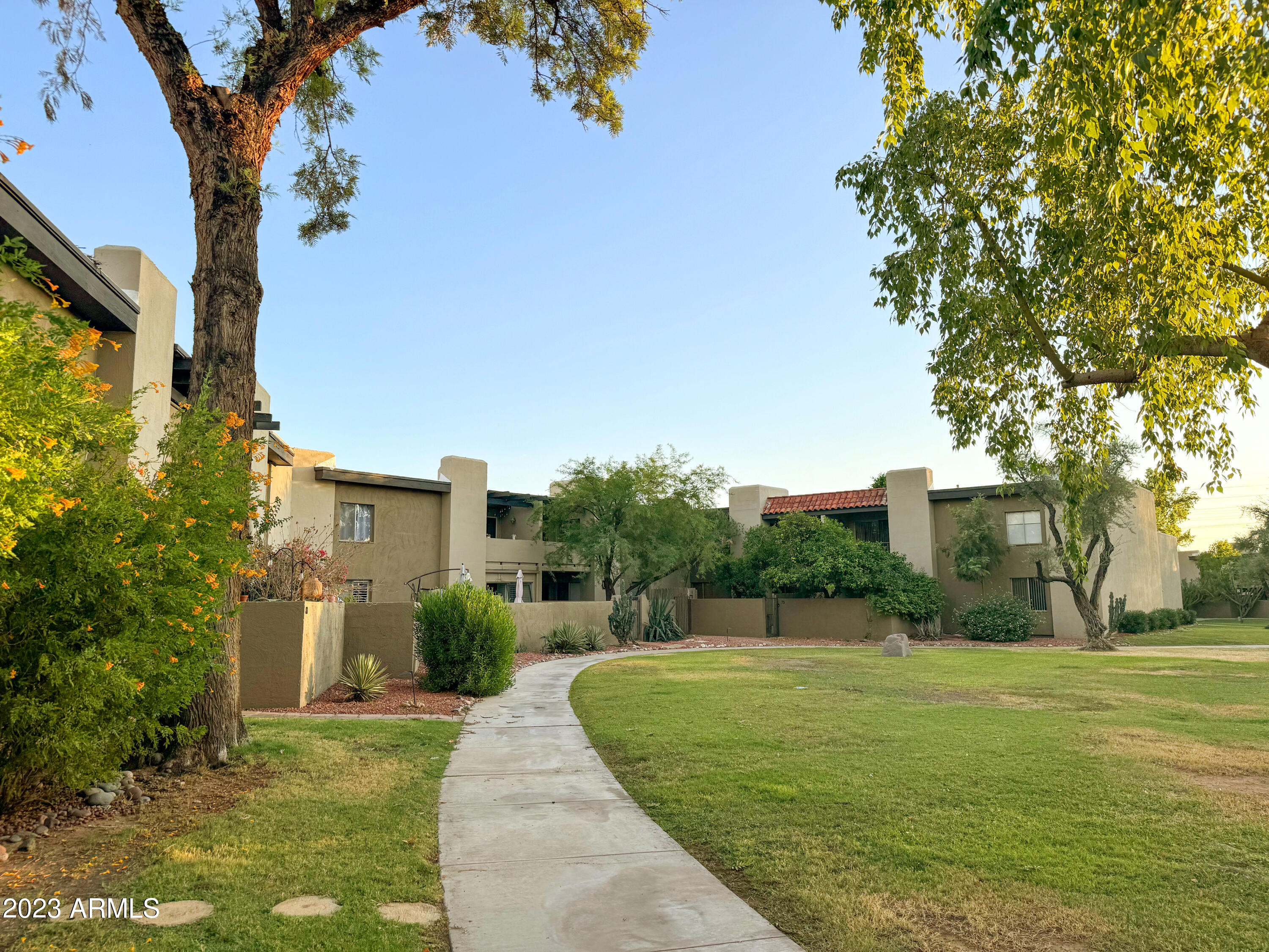 4201 E CAMELBACK Road, 81