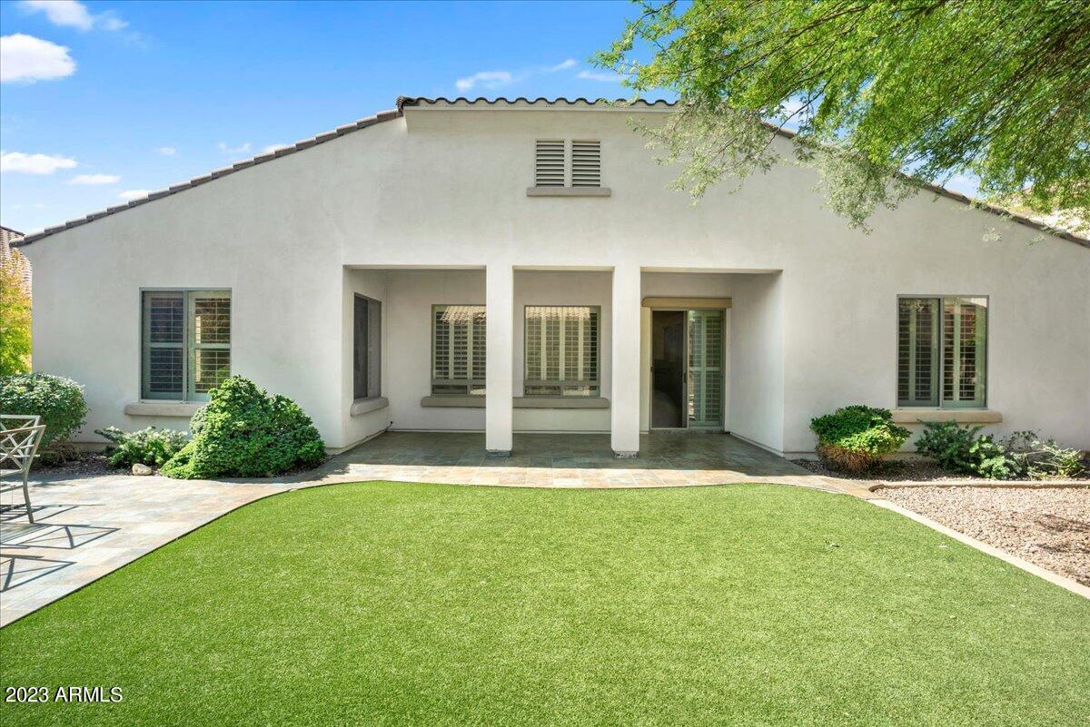 2410 E Park View Lane