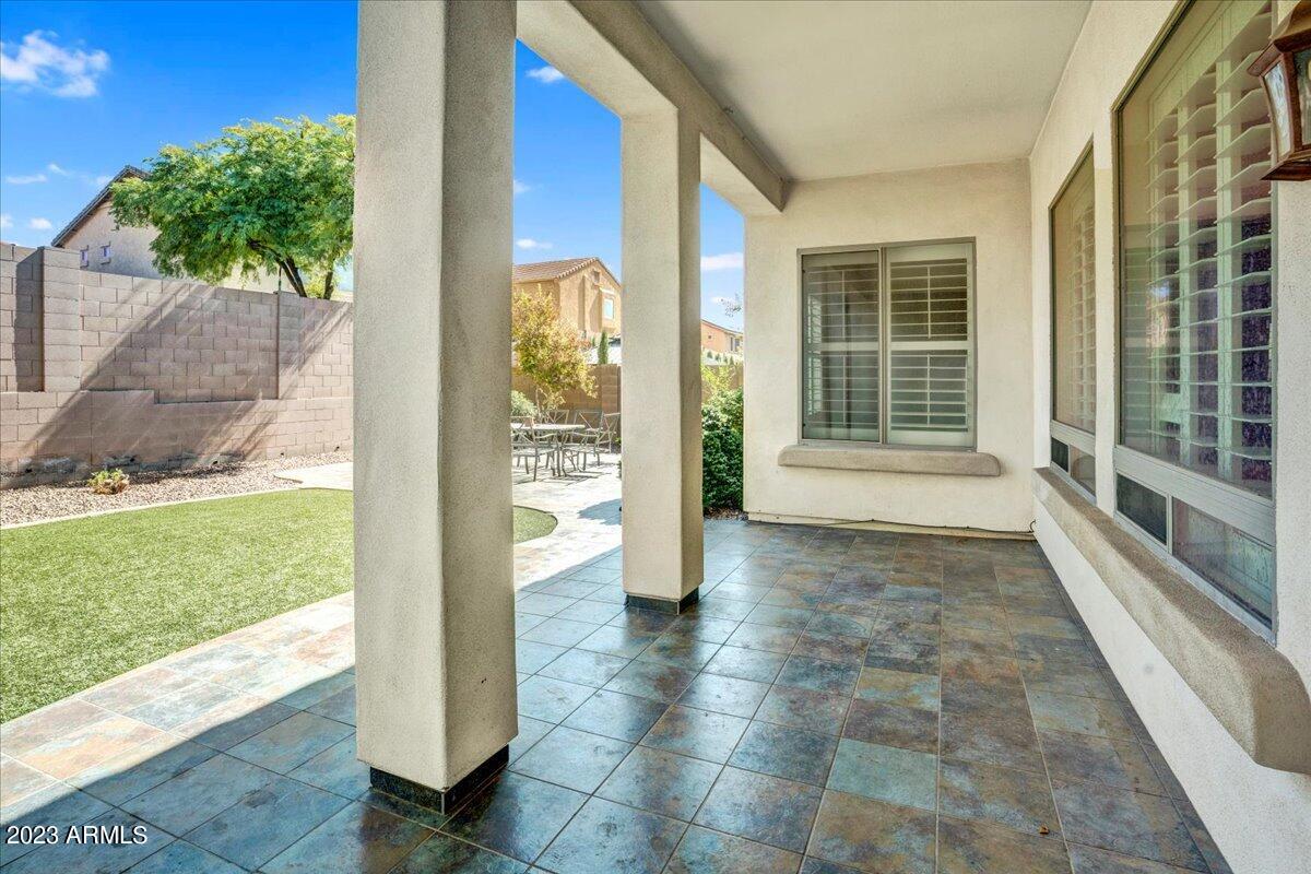 2410 E Park View Lane