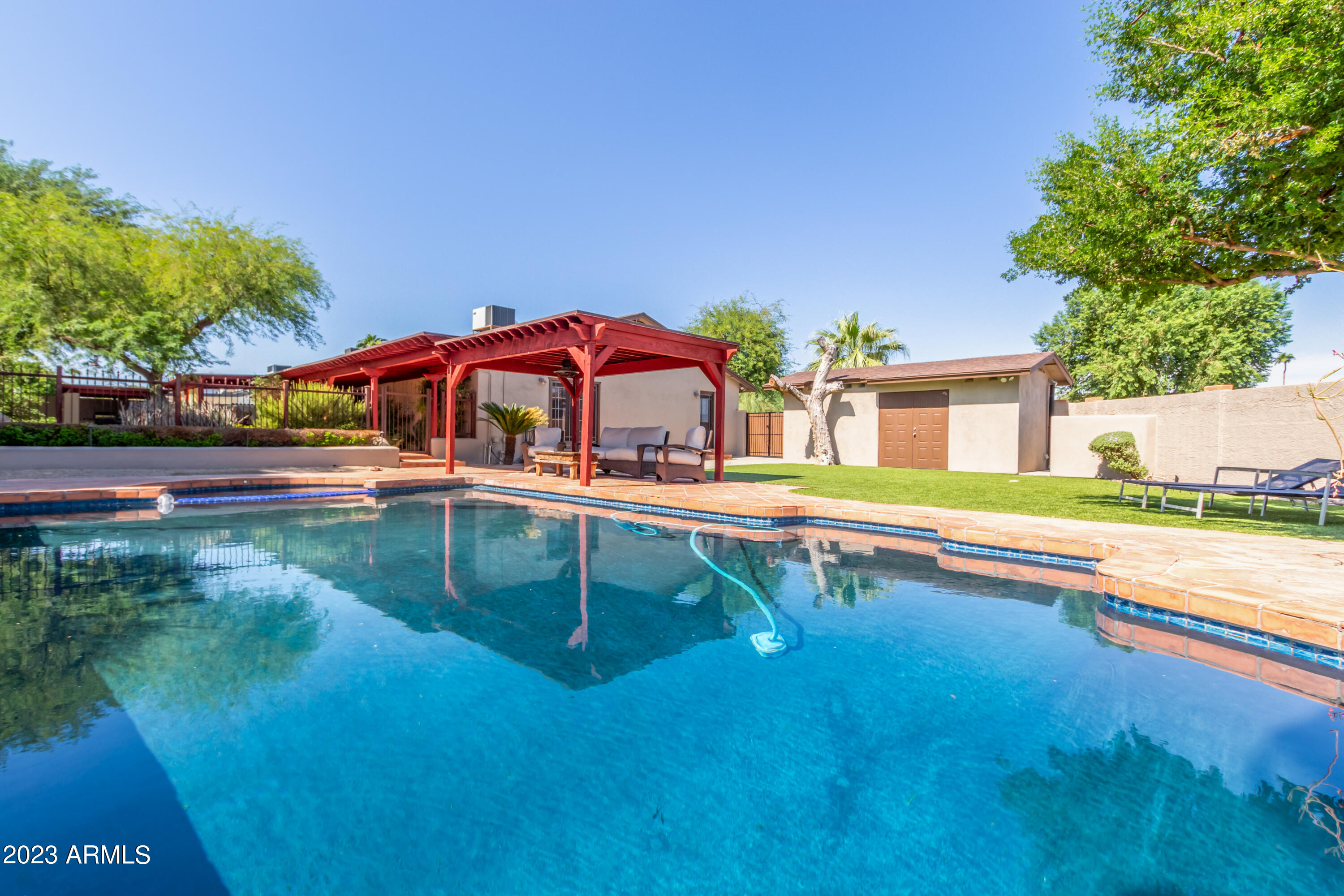 2631 E CHRISTY Drive