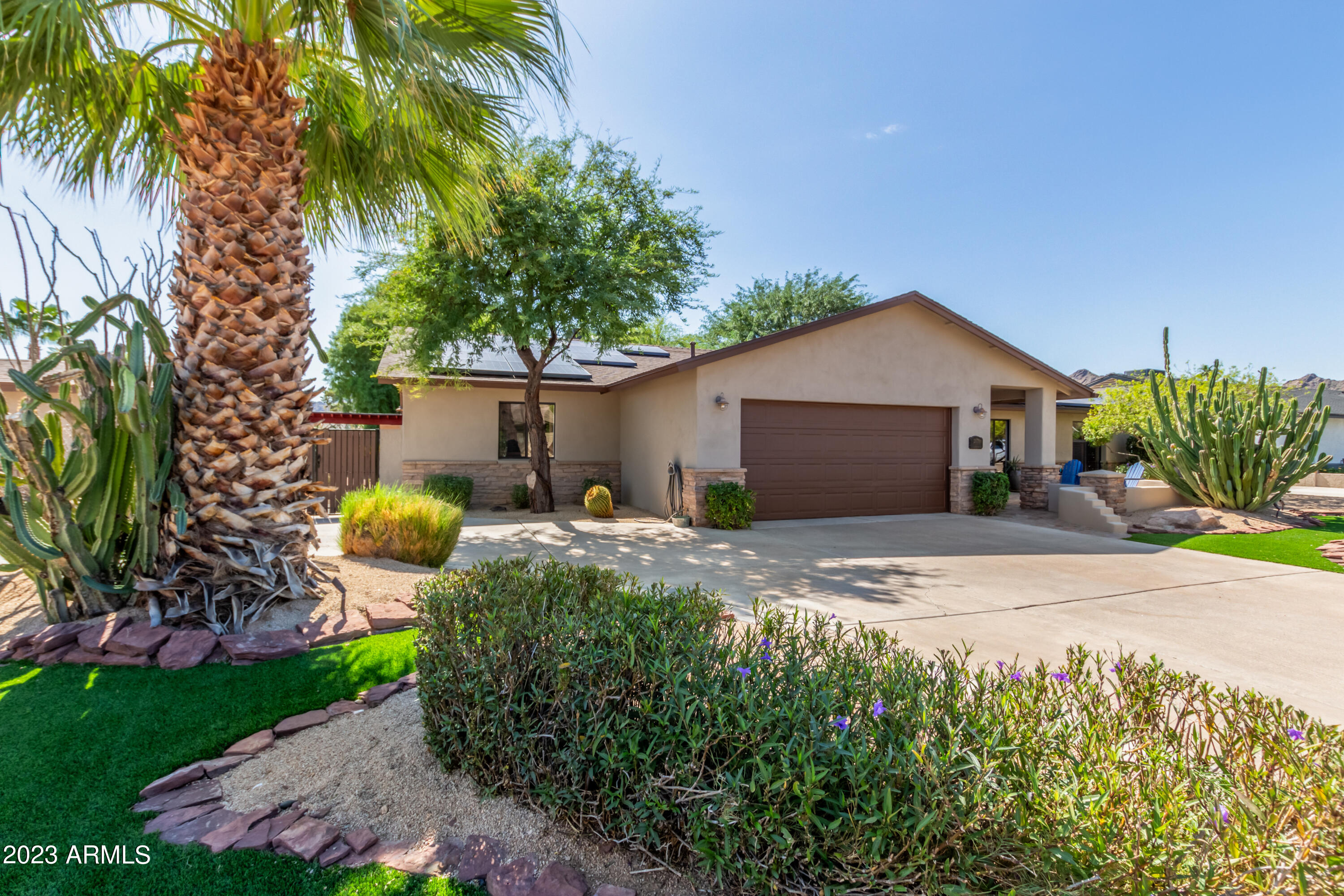 2631 E CHRISTY Drive