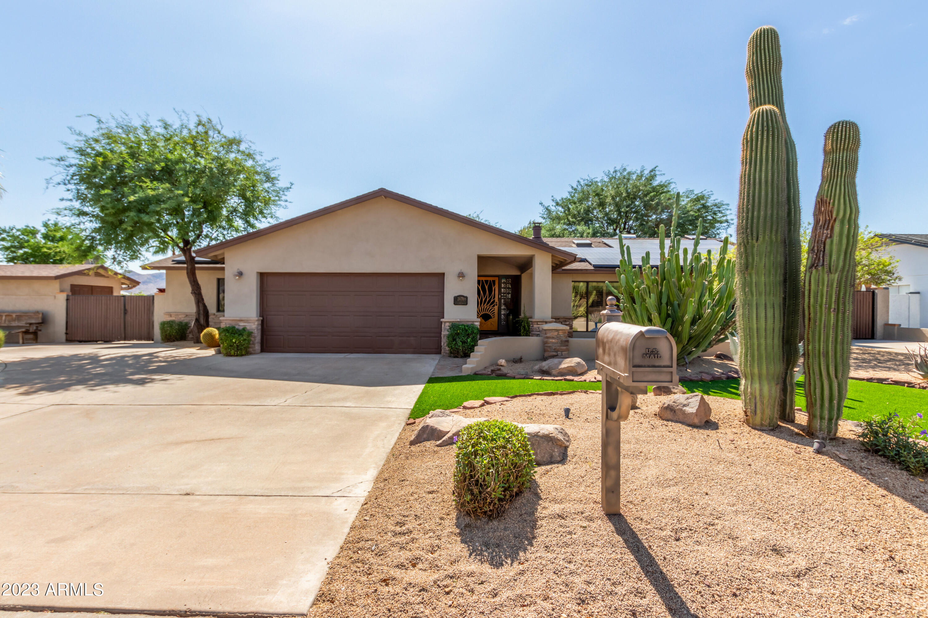 2631 E CHRISTY Drive