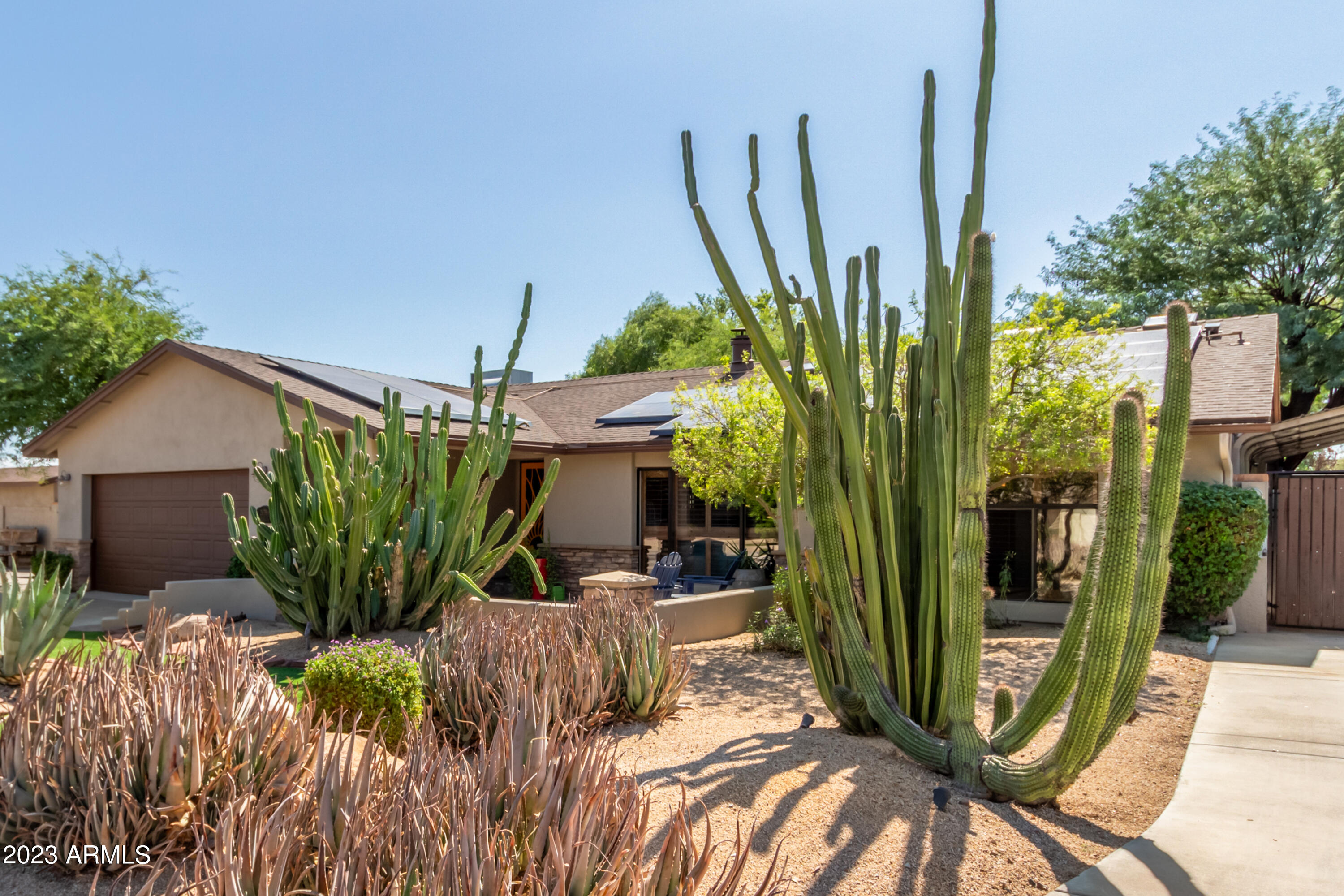 2631 E CHRISTY Drive