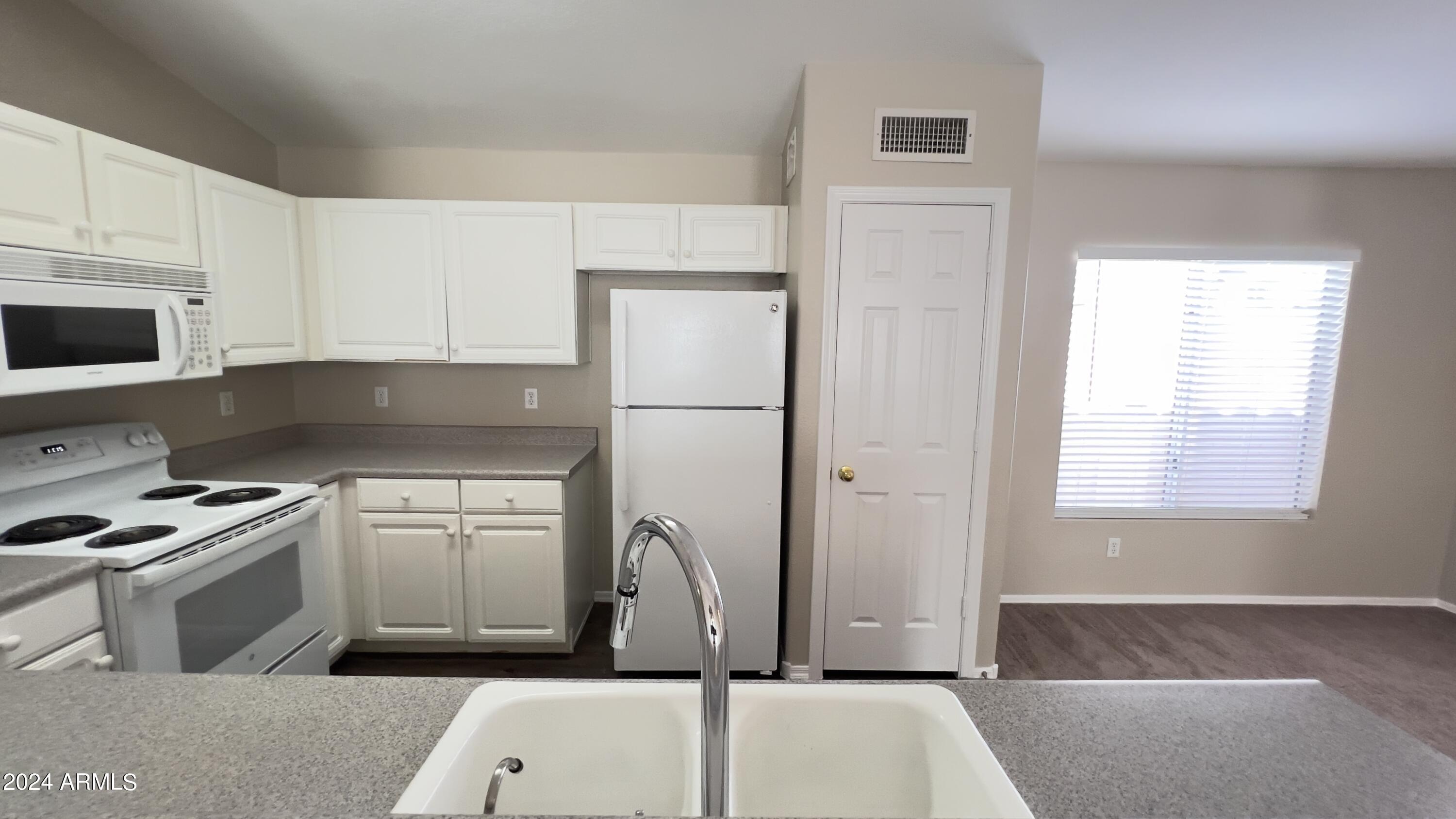 17739 N 113TH Avenue