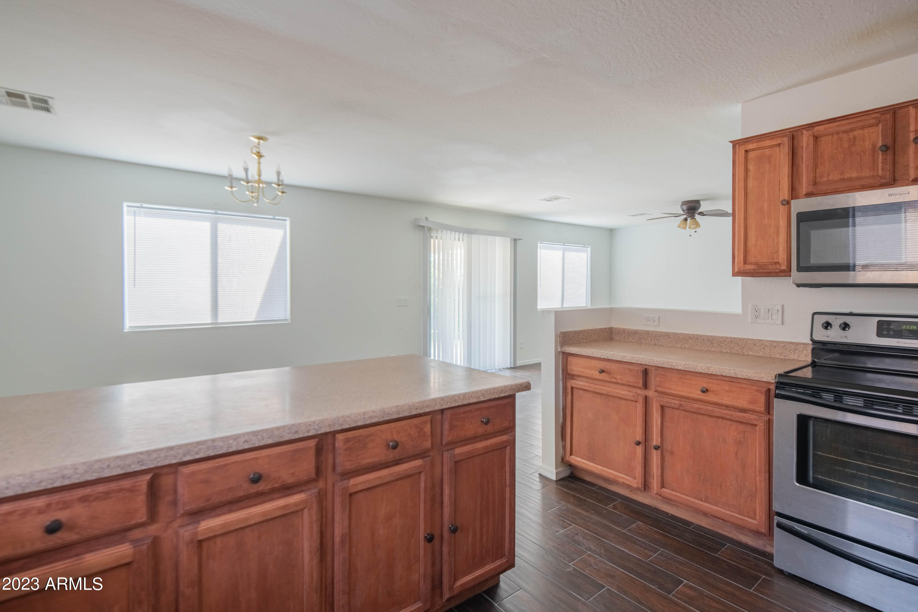 23229 W MOHAVE Street