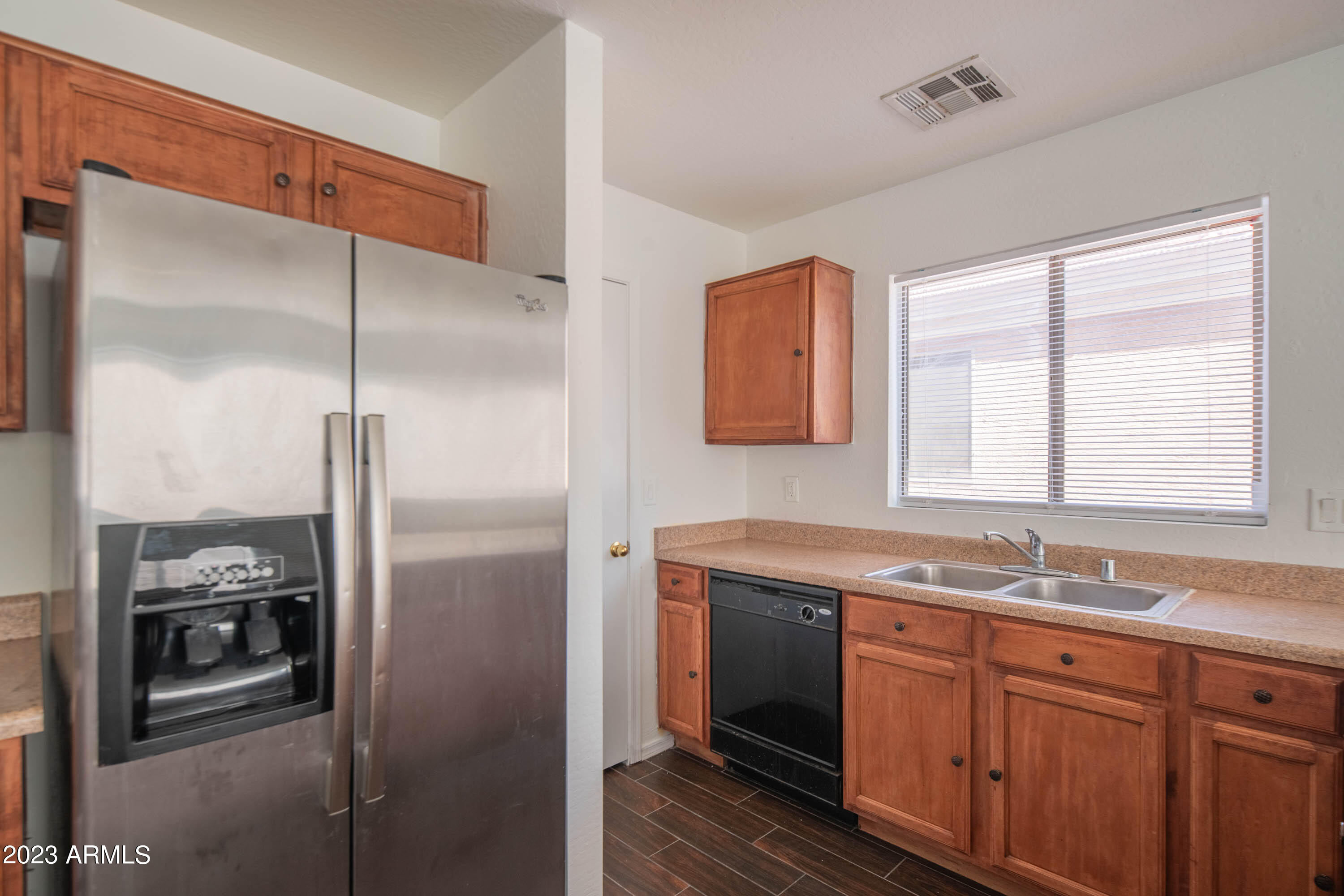 23229 W MOHAVE Street