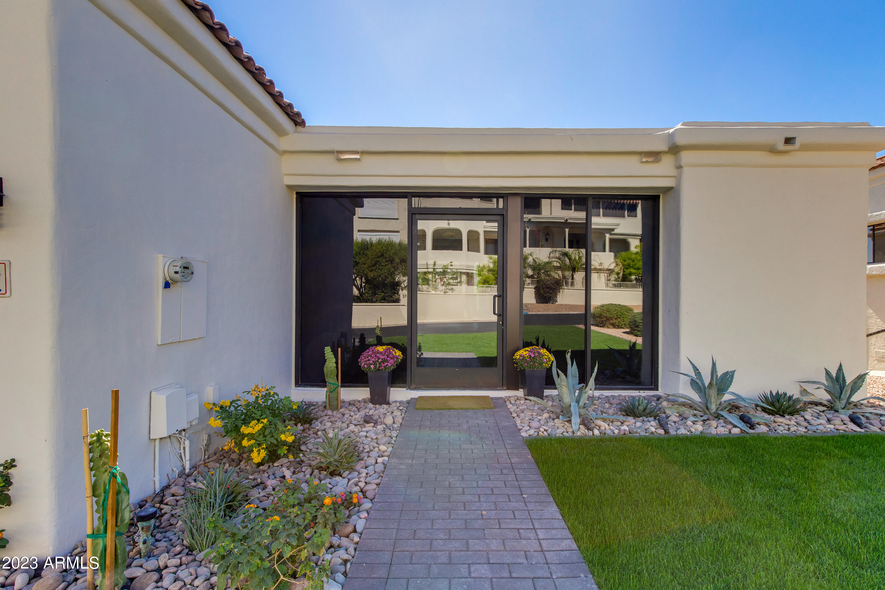 3800 E LINCOLN Drive, 24
