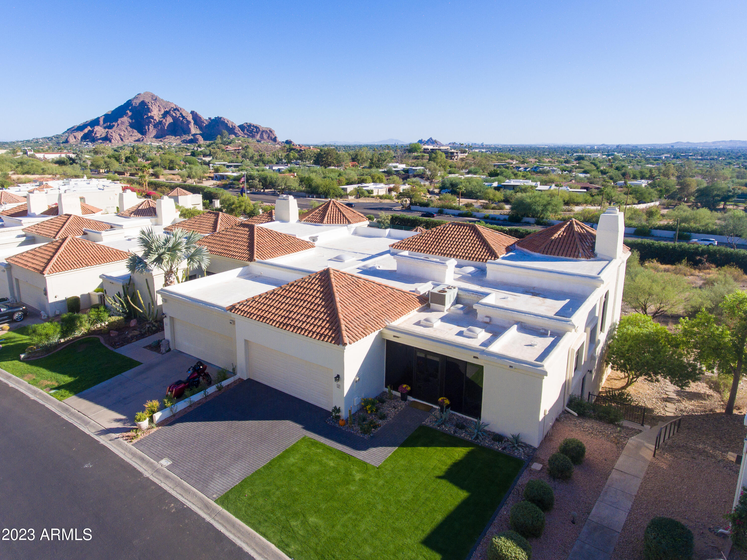 3800 E LINCOLN Drive, 24