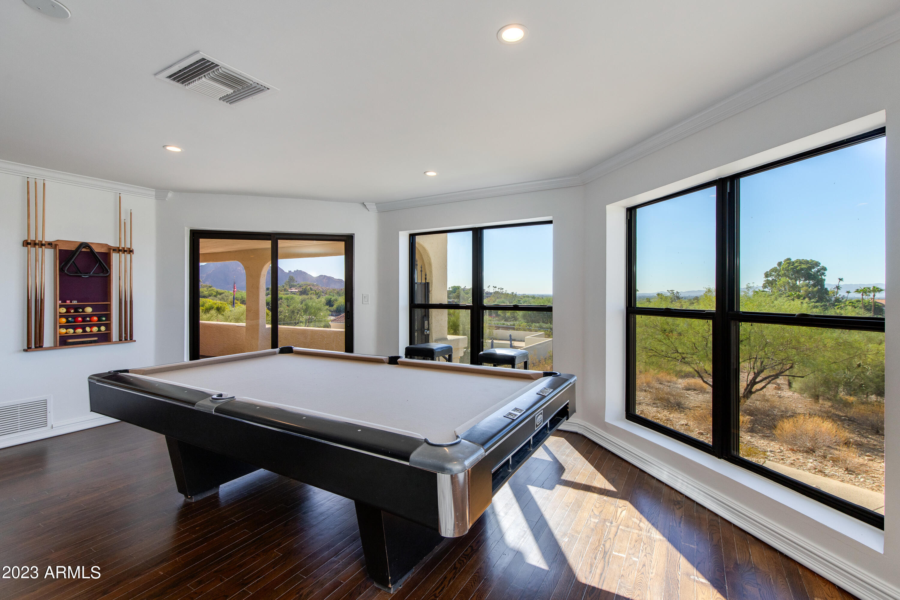 3800 E LINCOLN Drive, 24