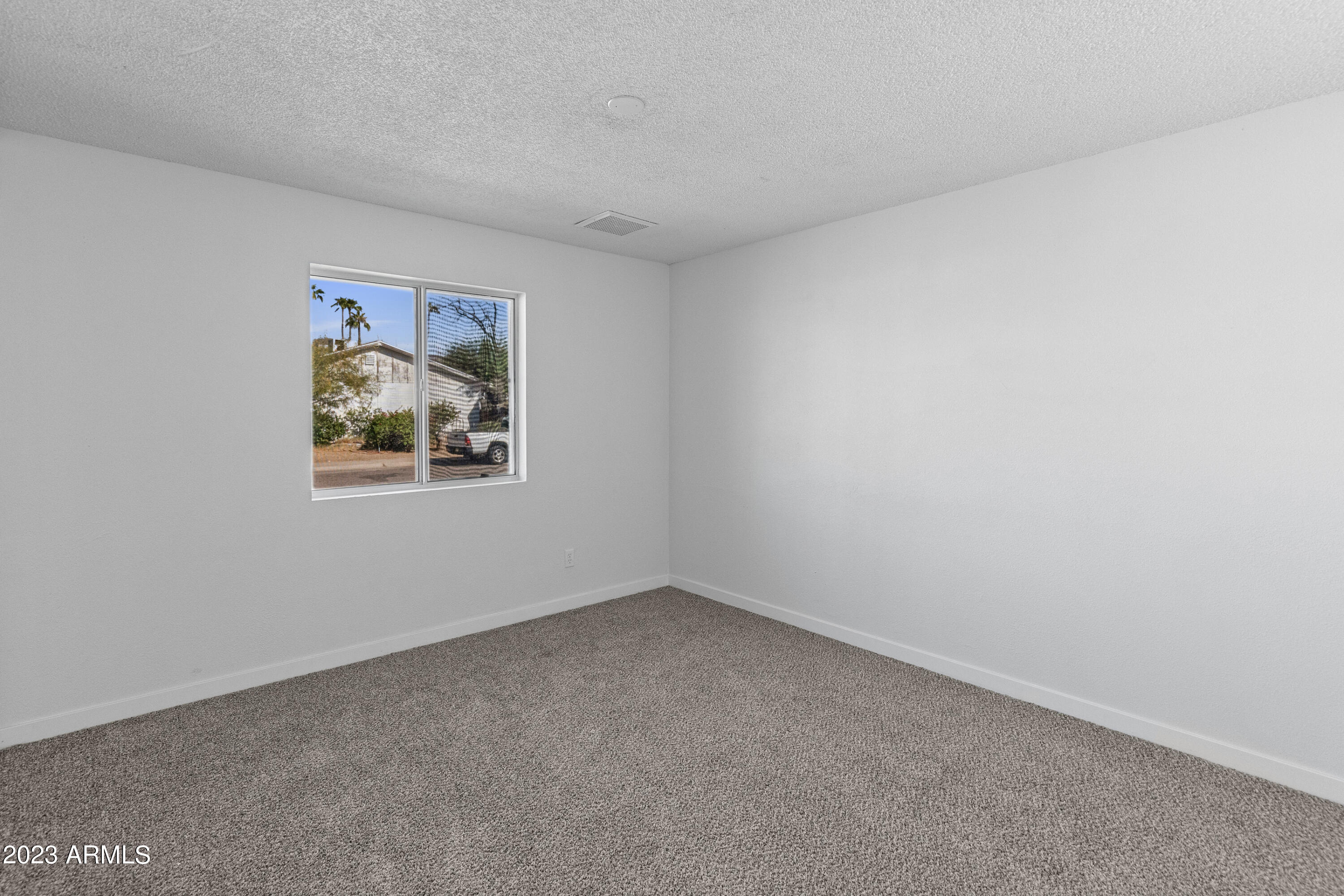 1609 W Mission Lane