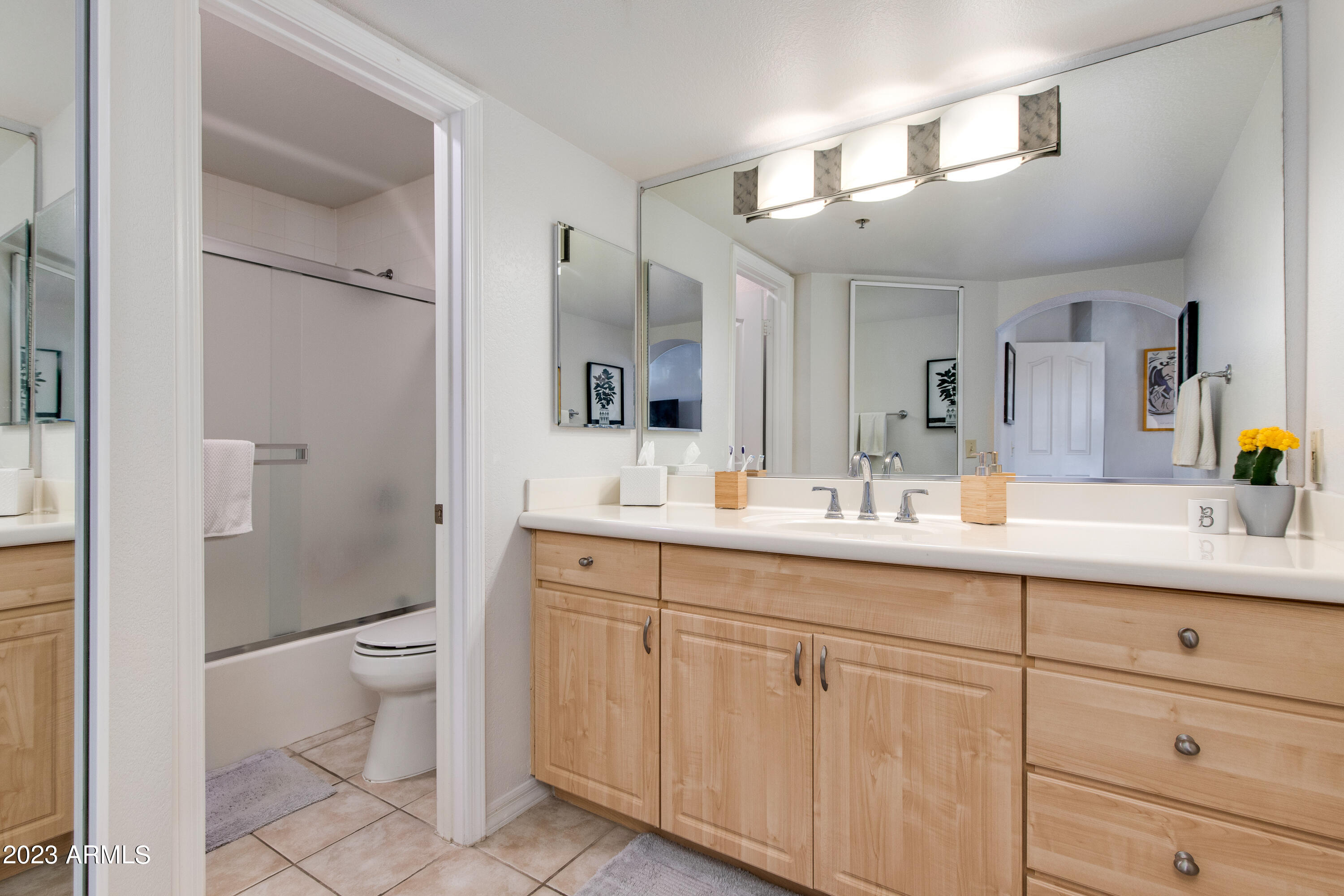 5104 N 32ND Street, 405