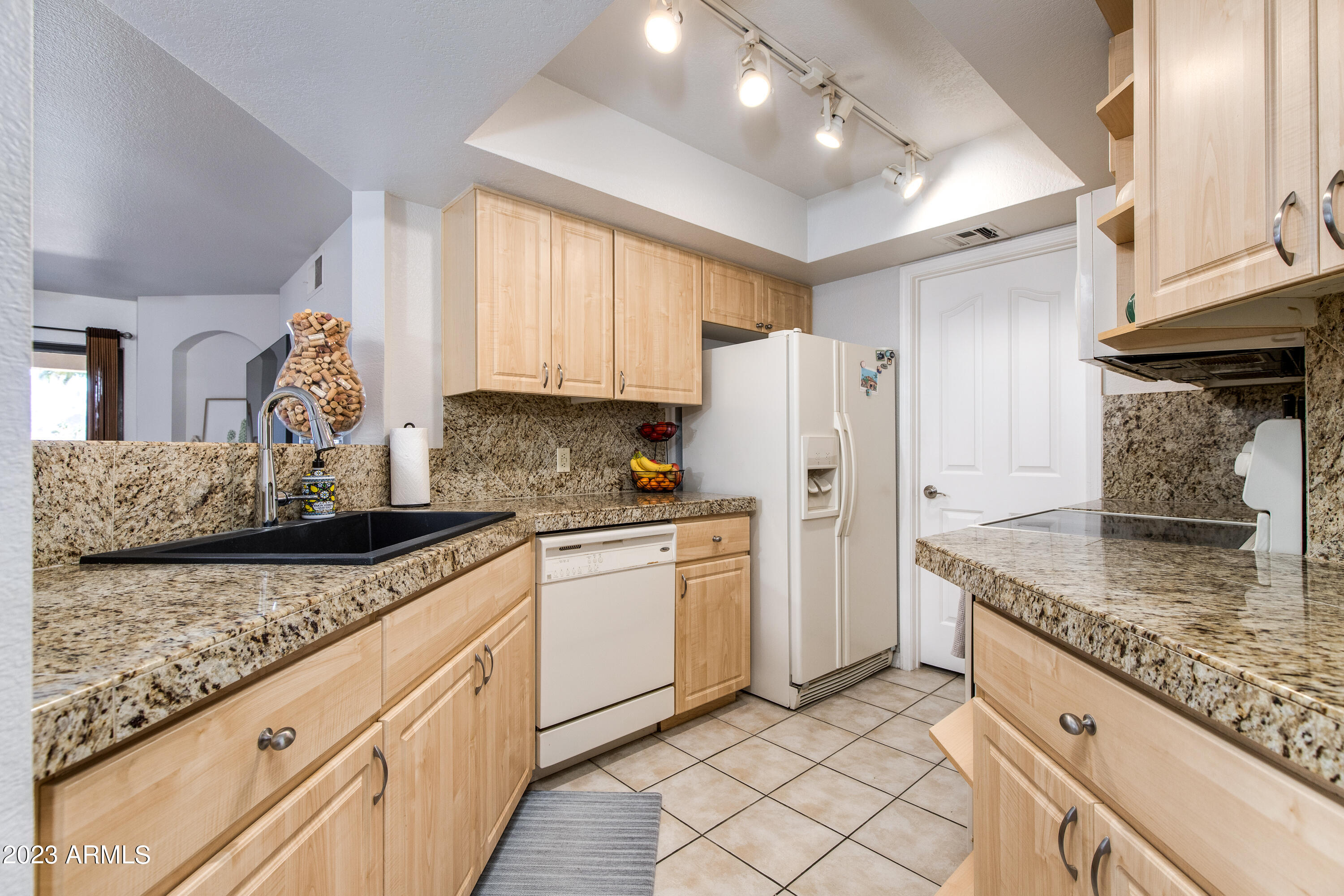 5104 N 32ND Street, 405