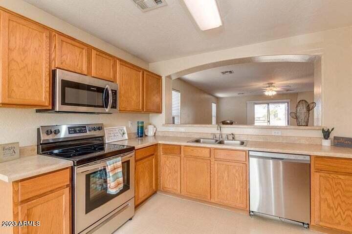 29197 N YELLOW BEE Drive