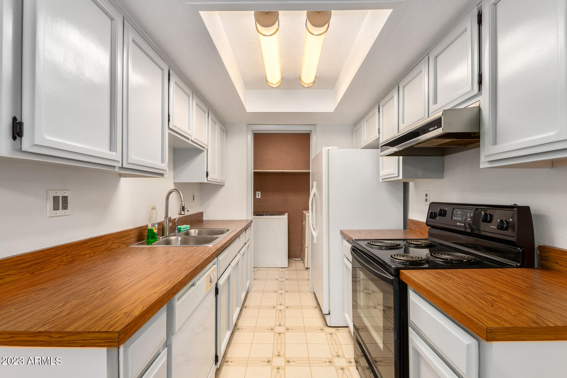 11034 N 28TH Drive, 204