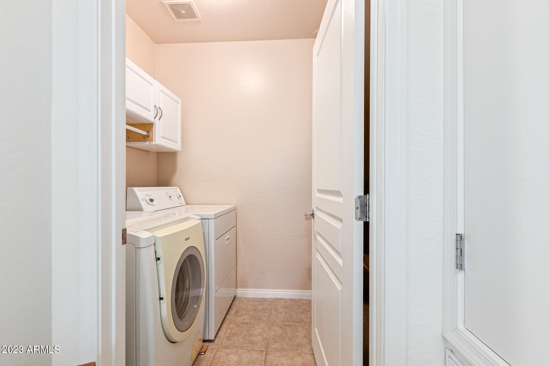 2989 N 44TH Street, 3016