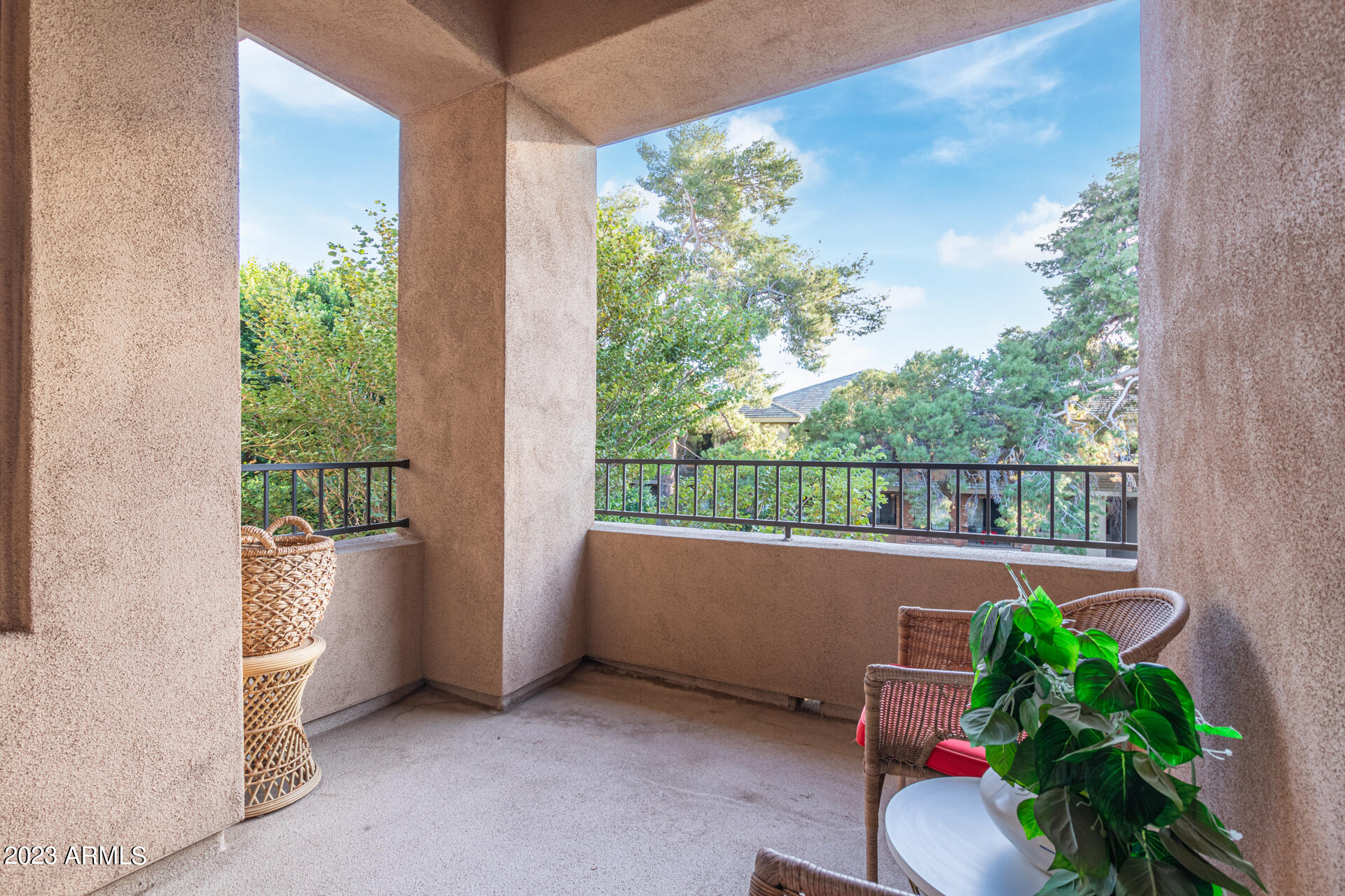 2989 N 44TH Street, 3016