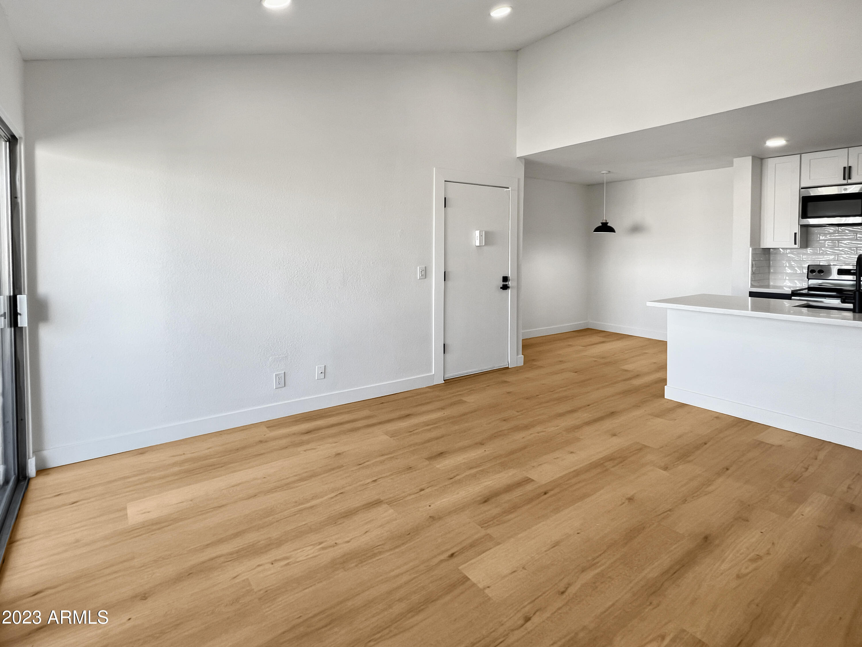 8055 E THOMAS Road C305