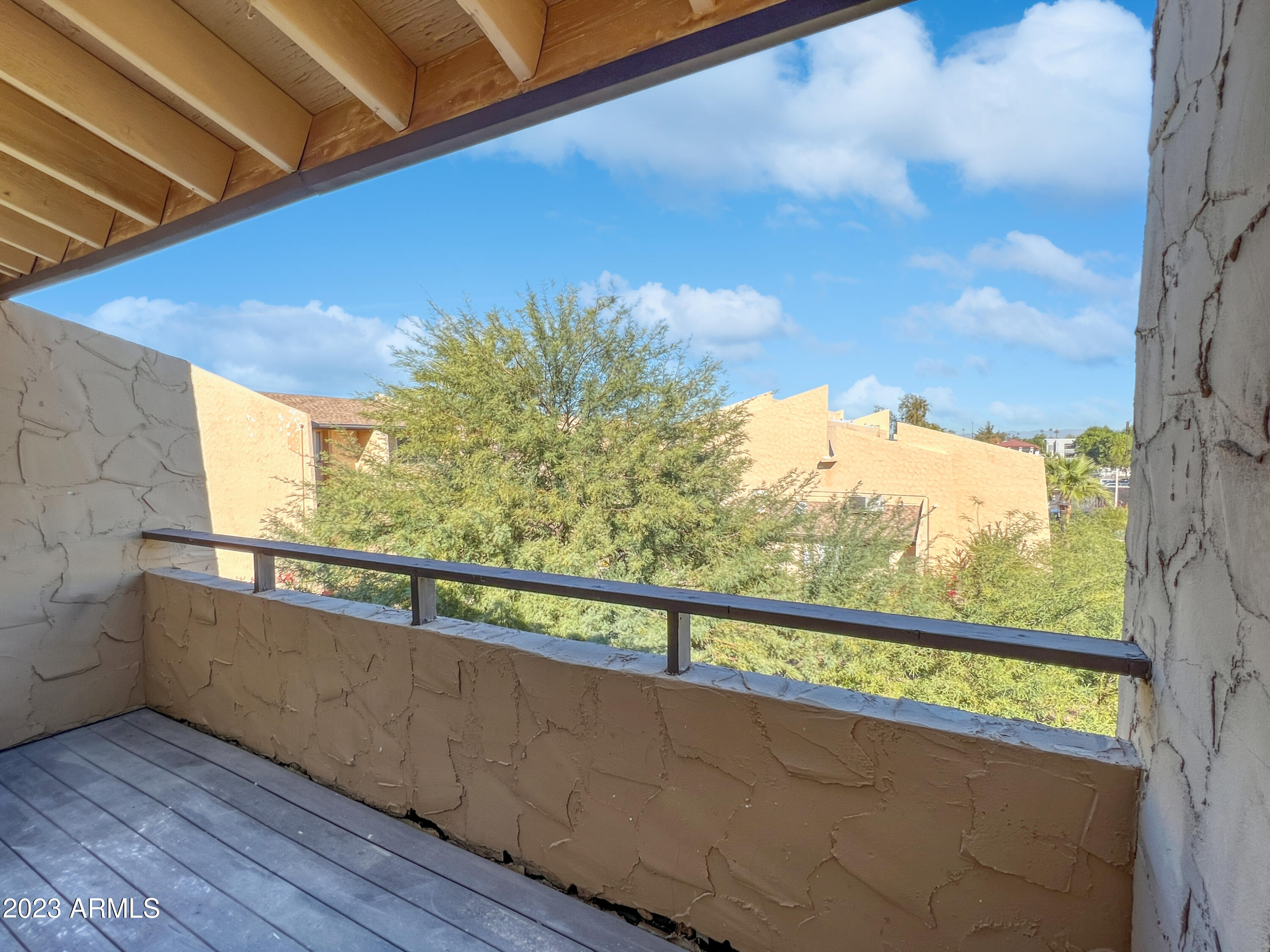 8055 E THOMAS Road C305