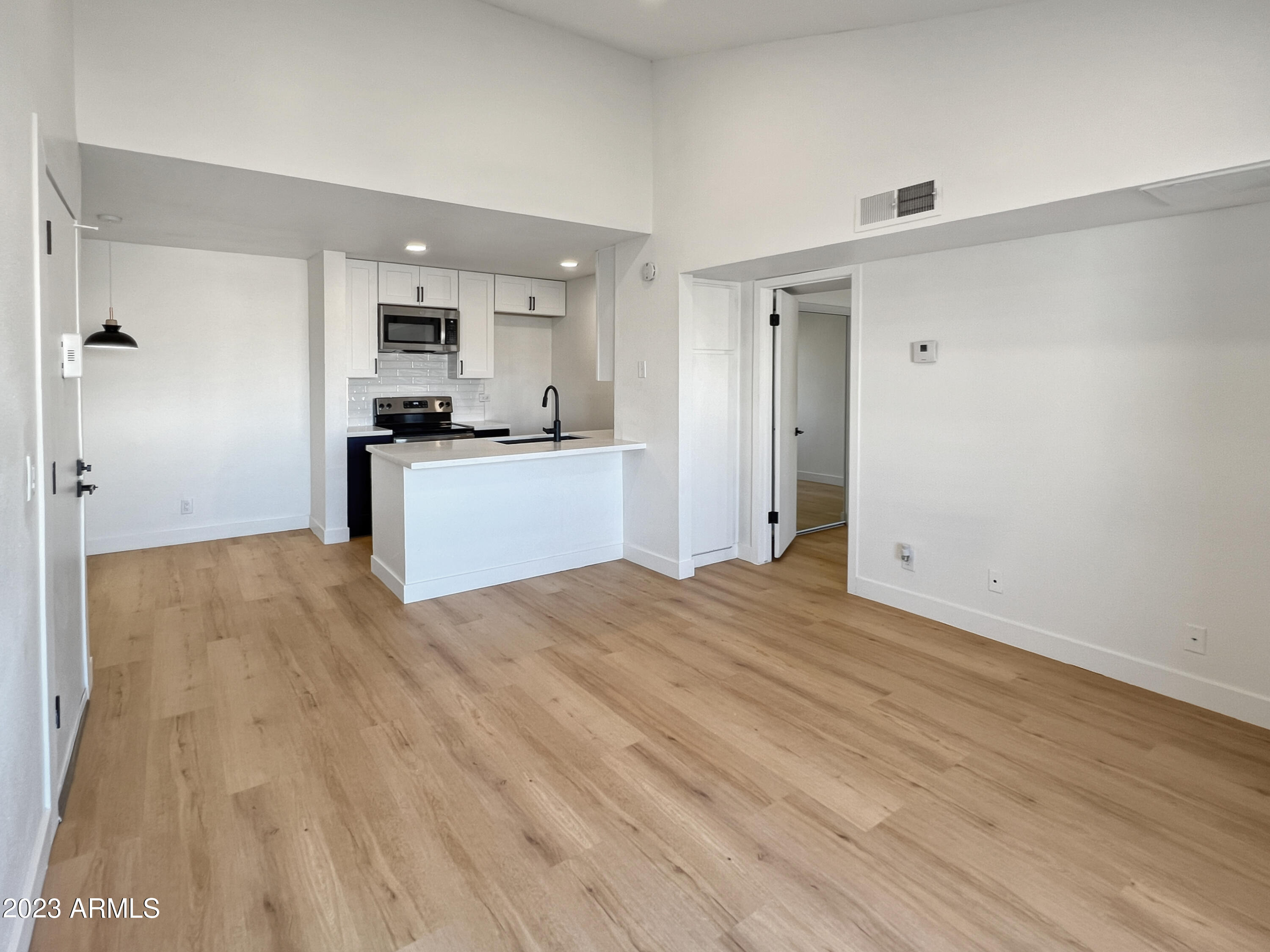 8055 E THOMAS Road C305