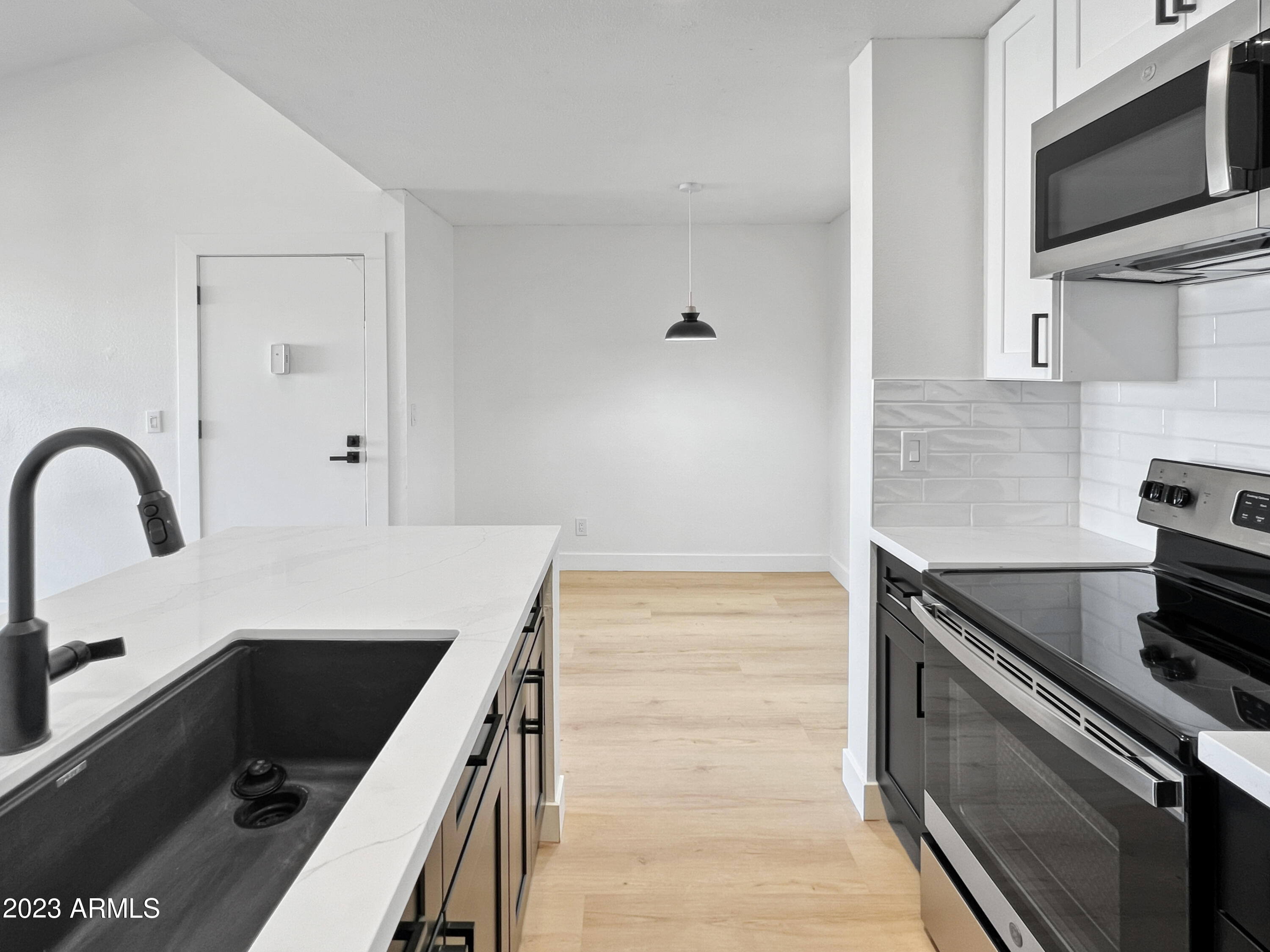 8055 E THOMAS Road C305