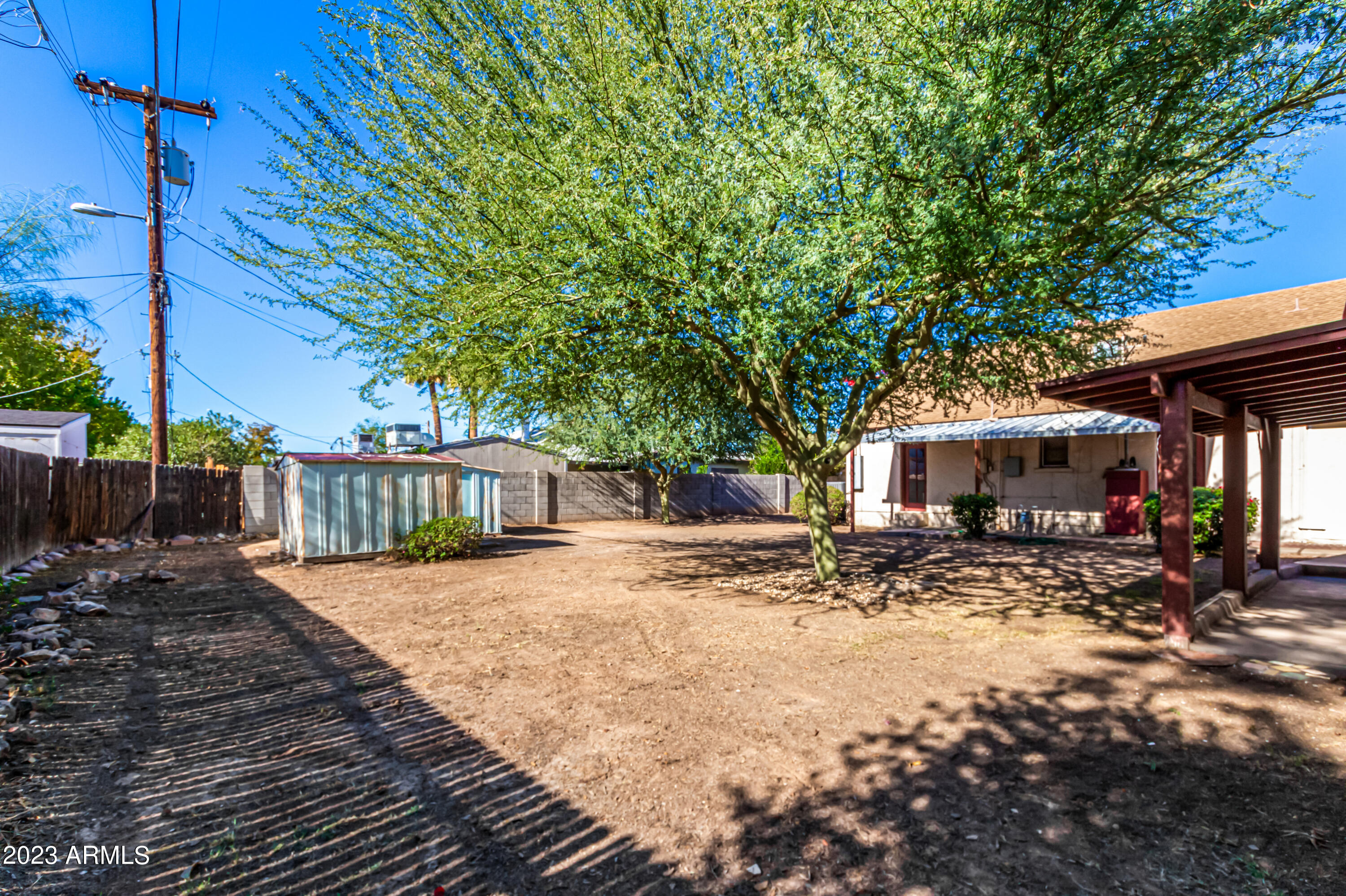 515 W HIGHLAND Avenue