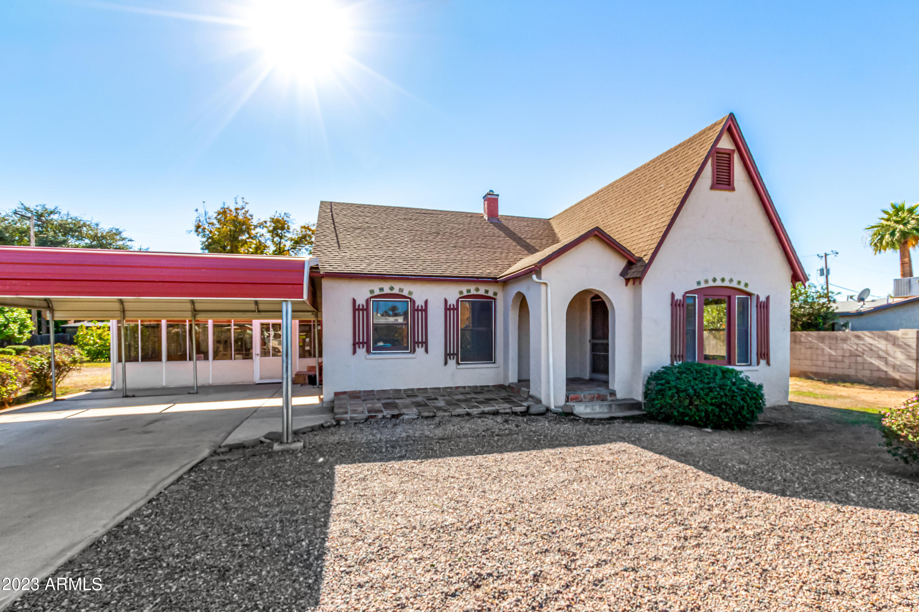 515 W HIGHLAND Avenue