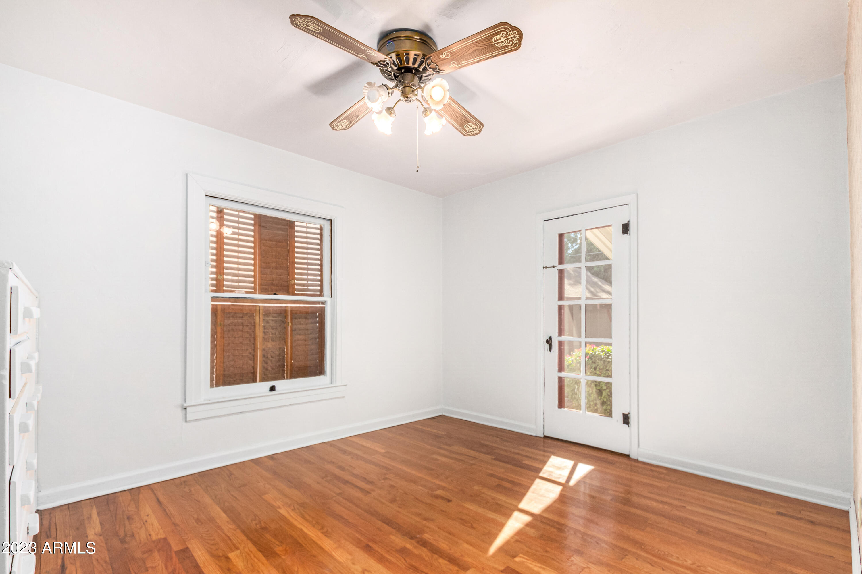 515 W HIGHLAND Avenue
