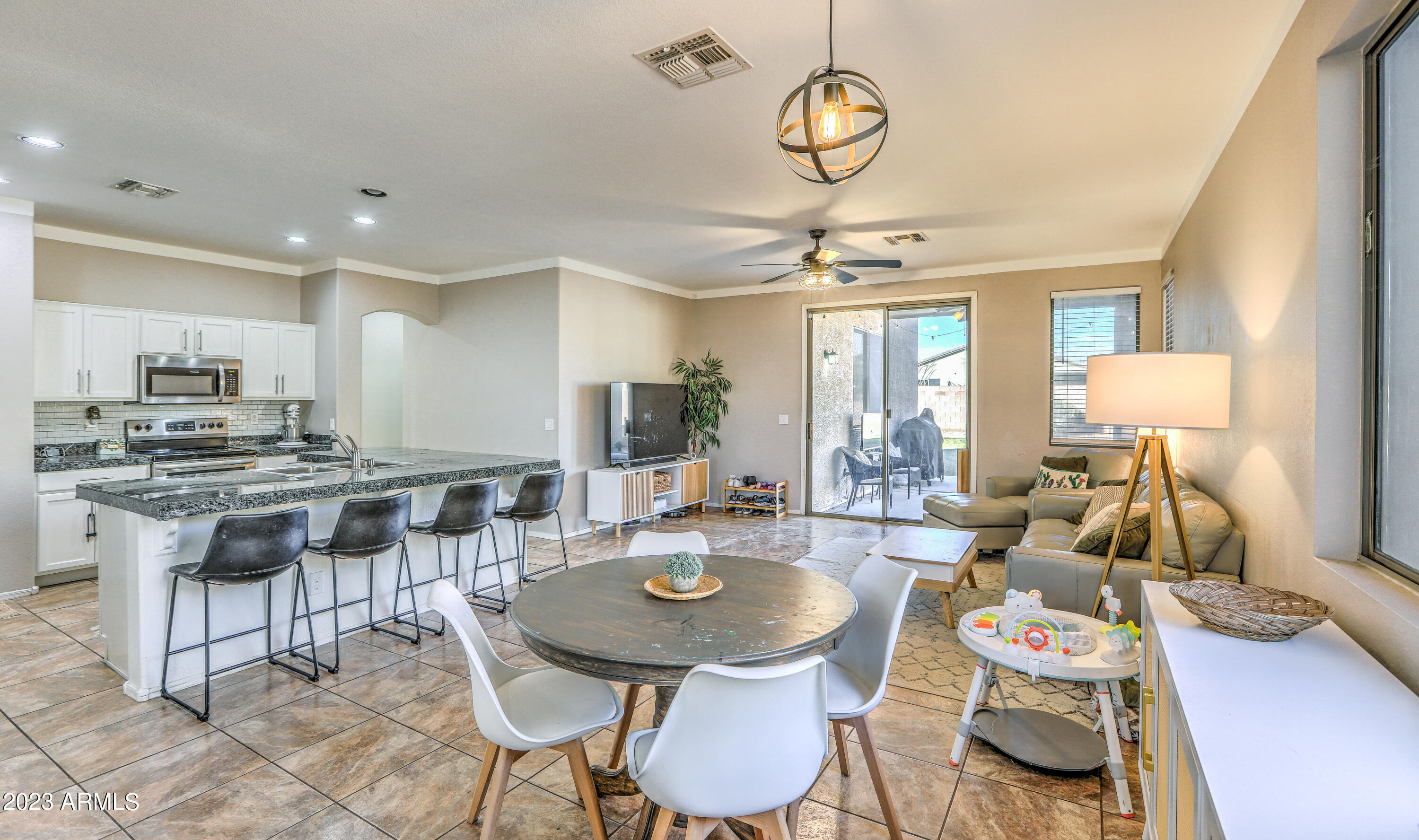 2130 E BELLERIVE Place