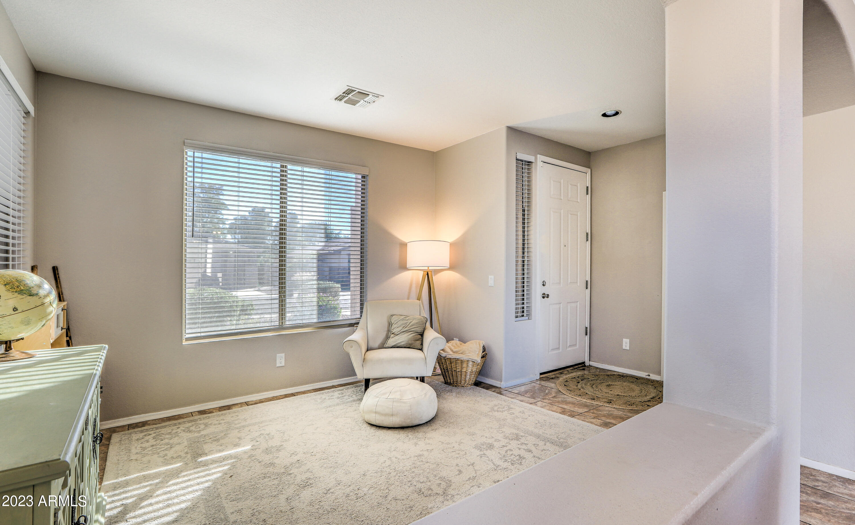 2130 E BELLERIVE Place