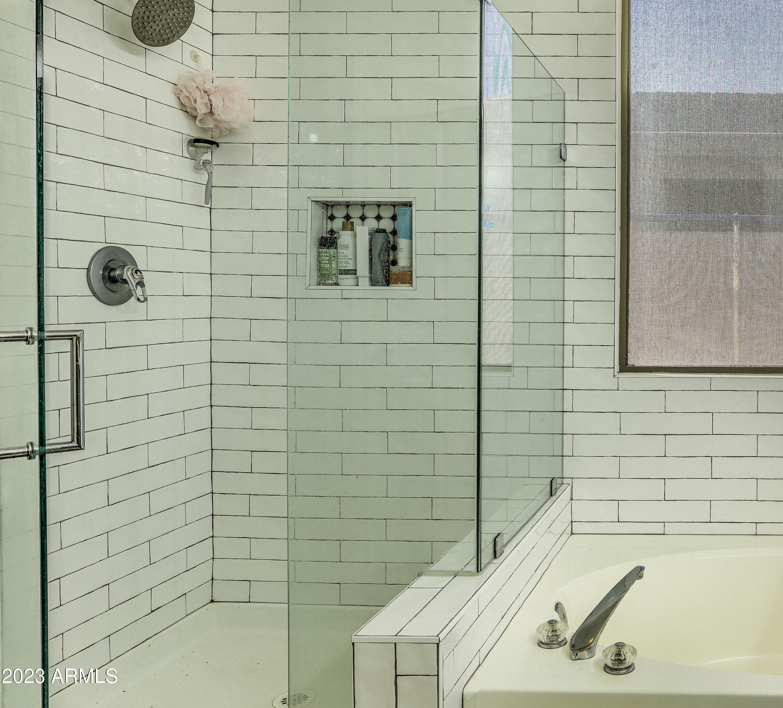 2130 E BELLERIVE Place