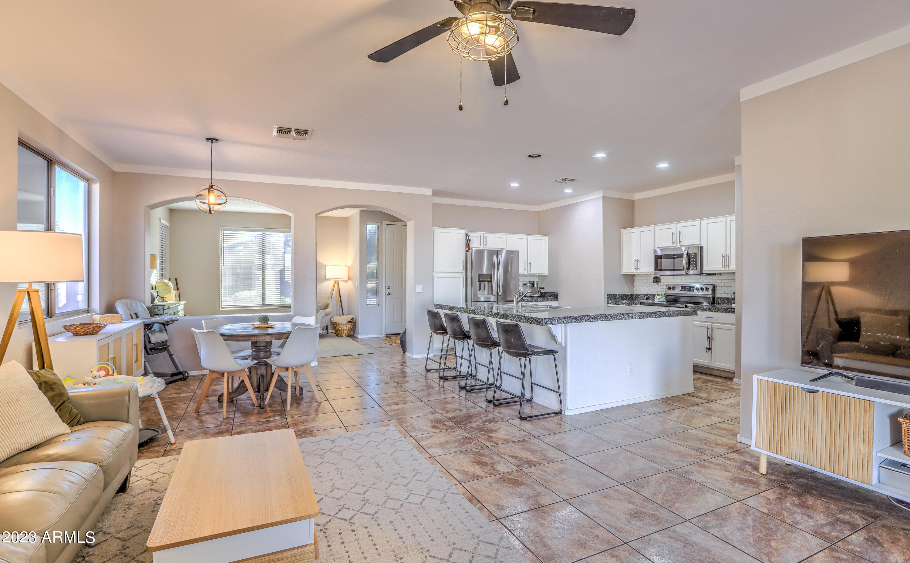 2130 E BELLERIVE Place