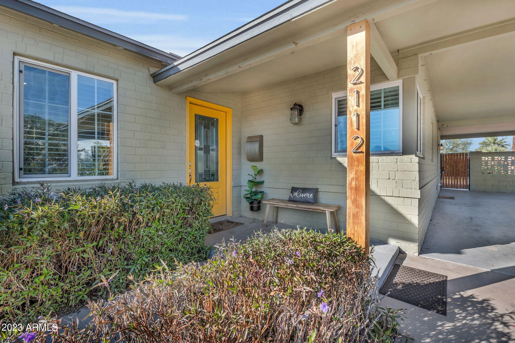 2112 W FLOWER Street