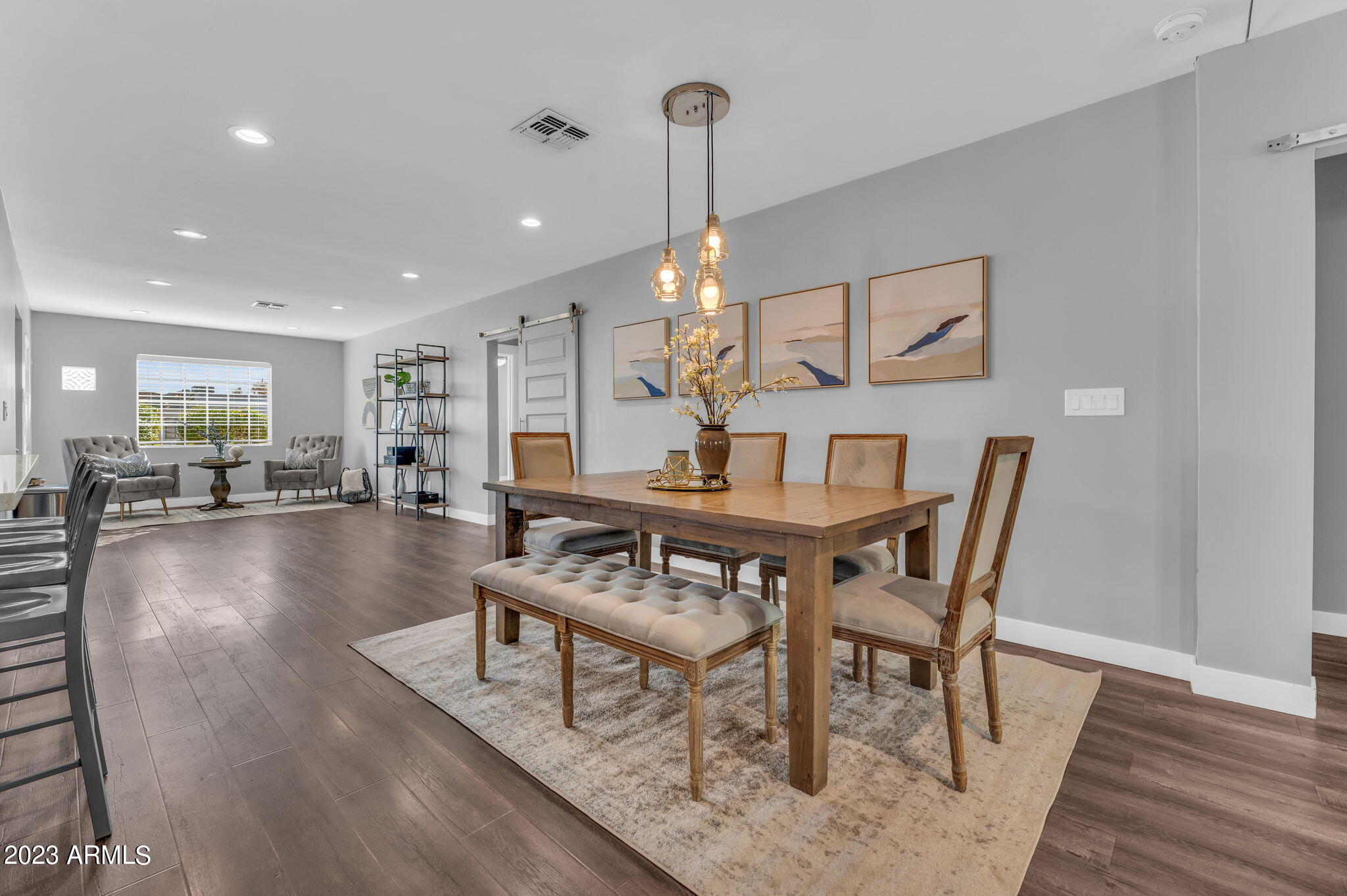 2112 W FLOWER Street