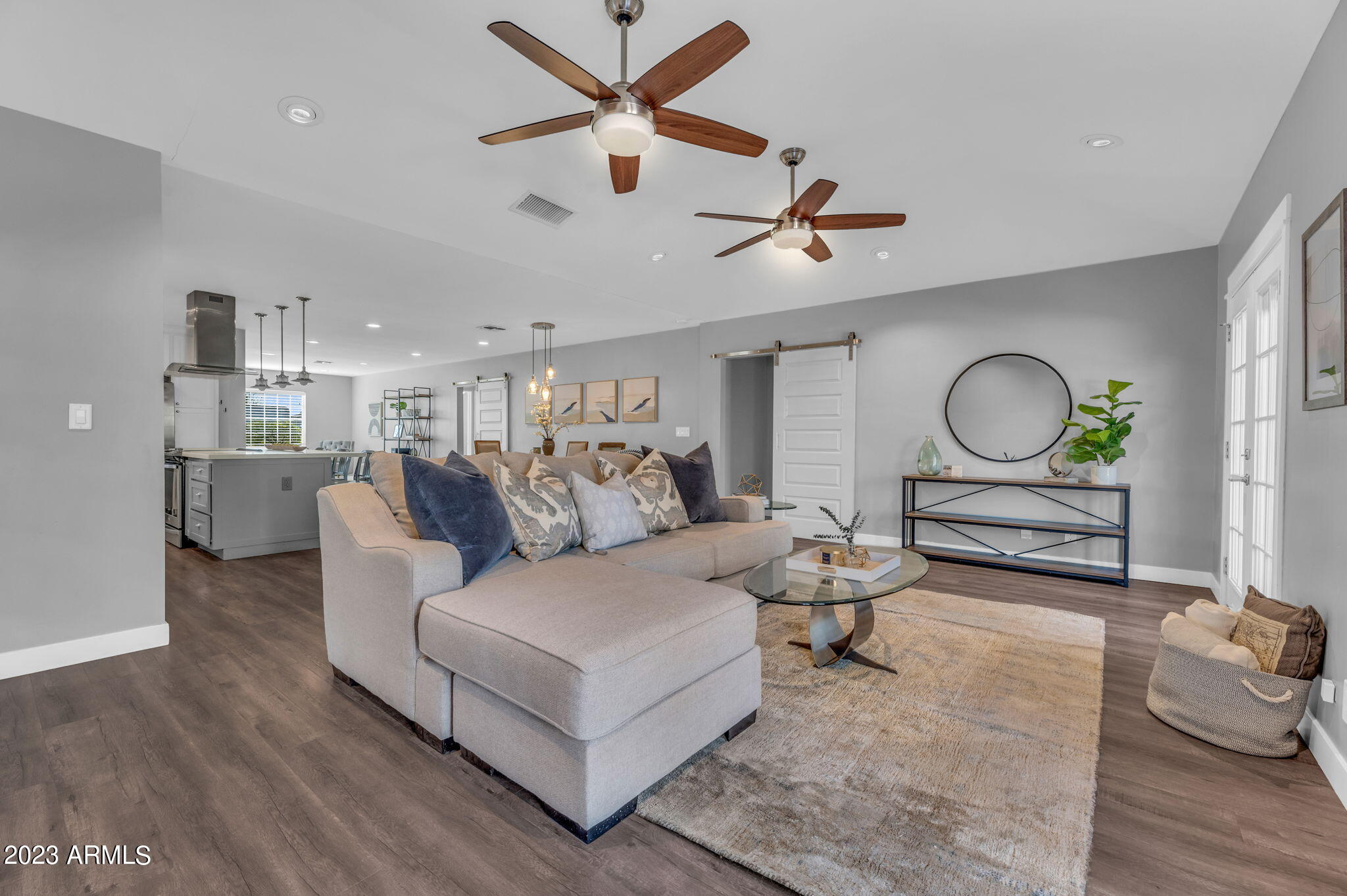 2112 W FLOWER Street