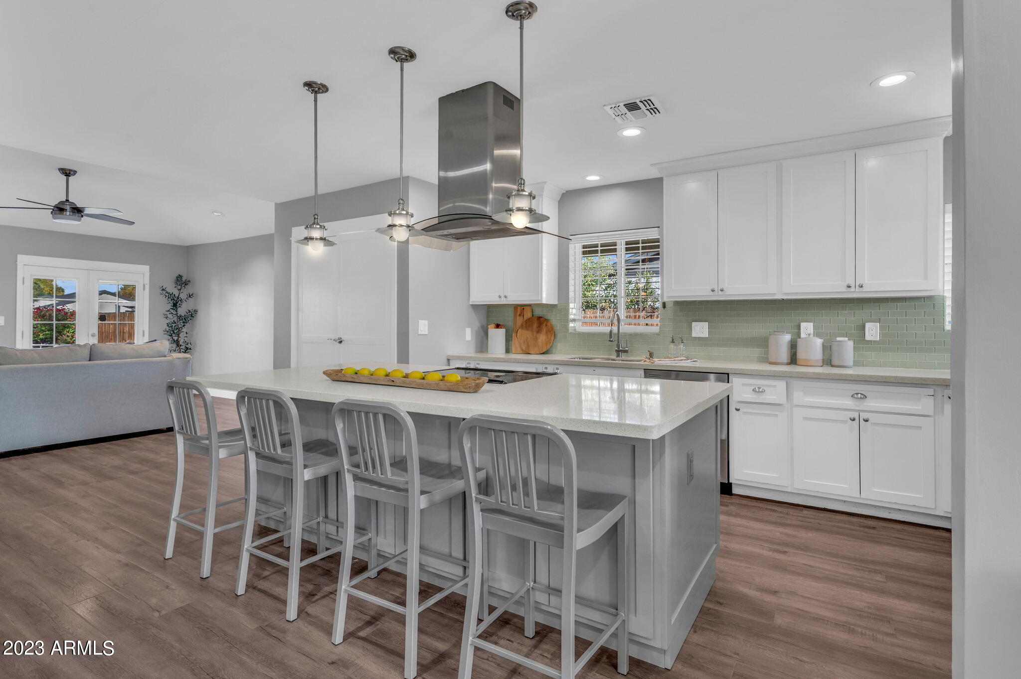 2112 W FLOWER Street