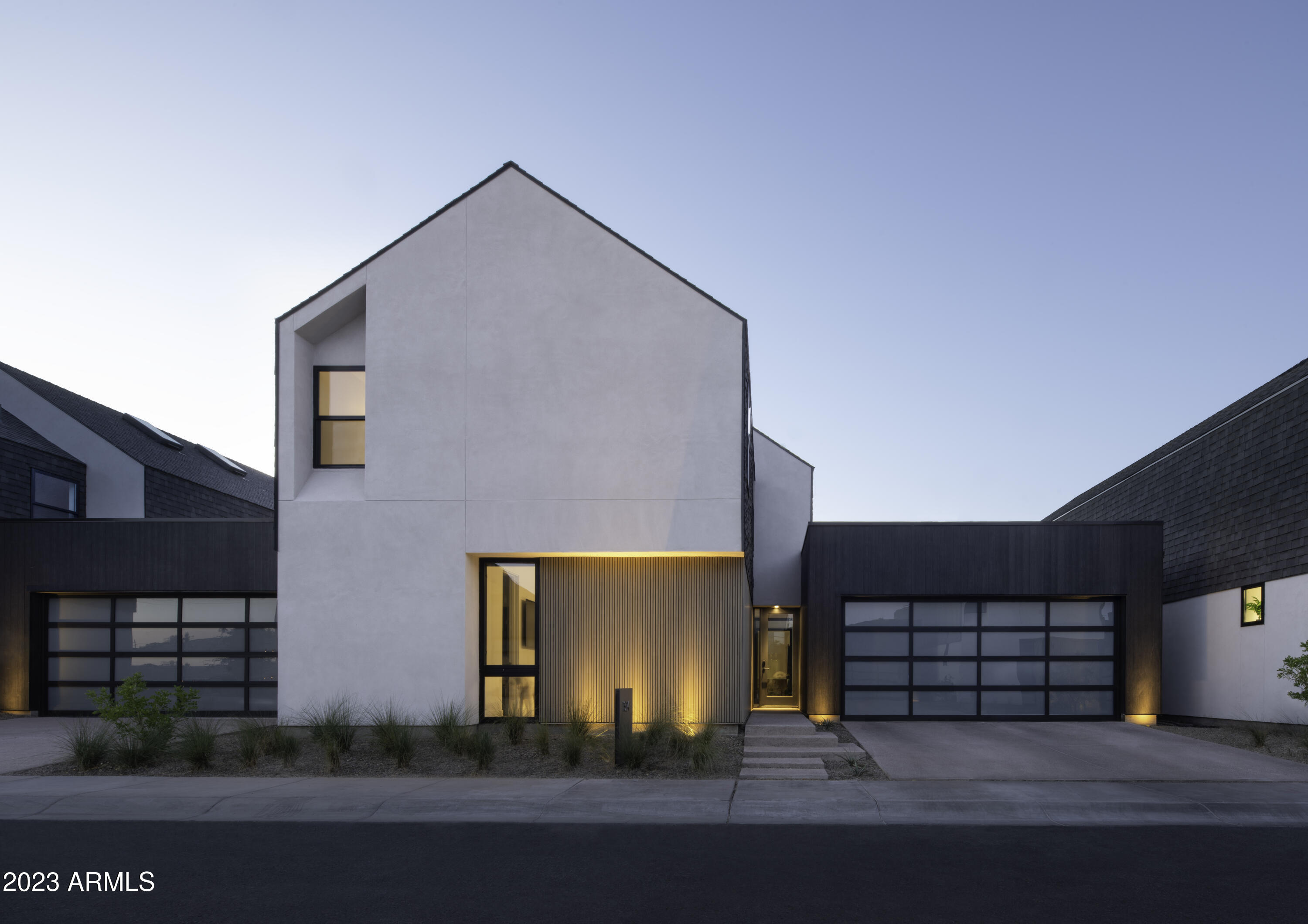 5845 N 13th Place