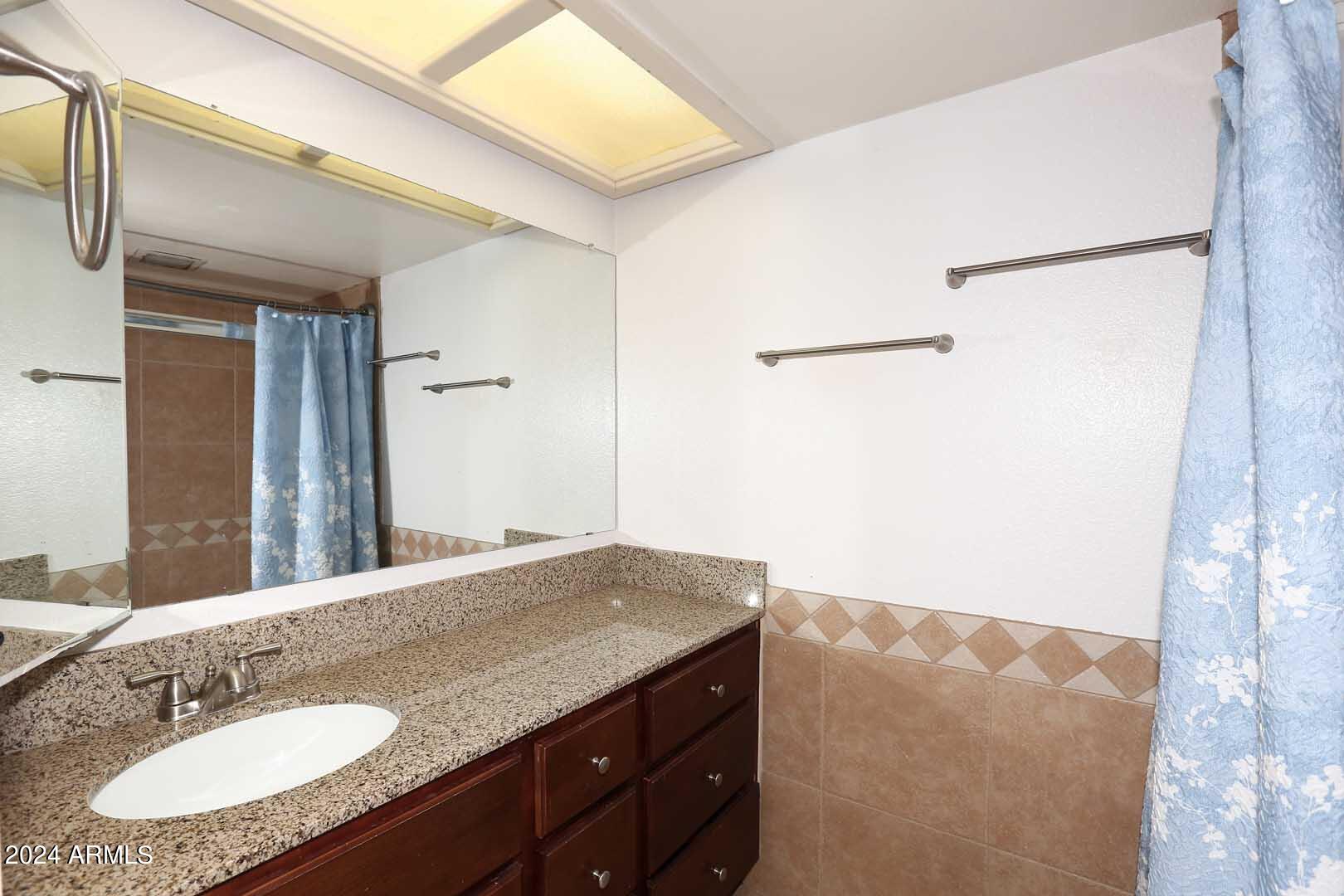 7557 N DREAMY DRAW Drive, 151