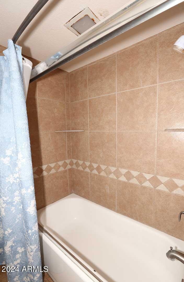 7557 N DREAMY DRAW Drive, 151