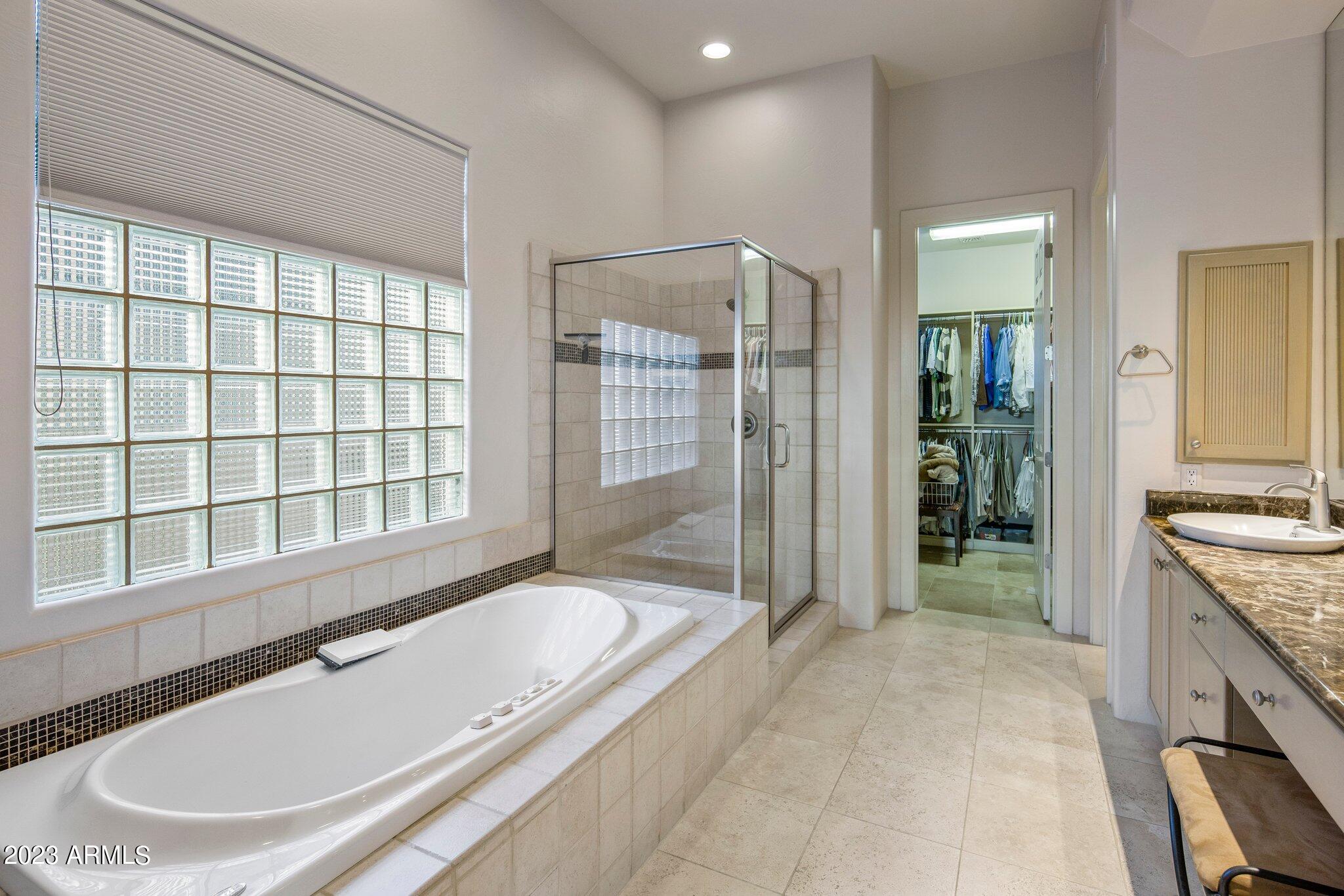 11063 E DESERT VISTA Drive